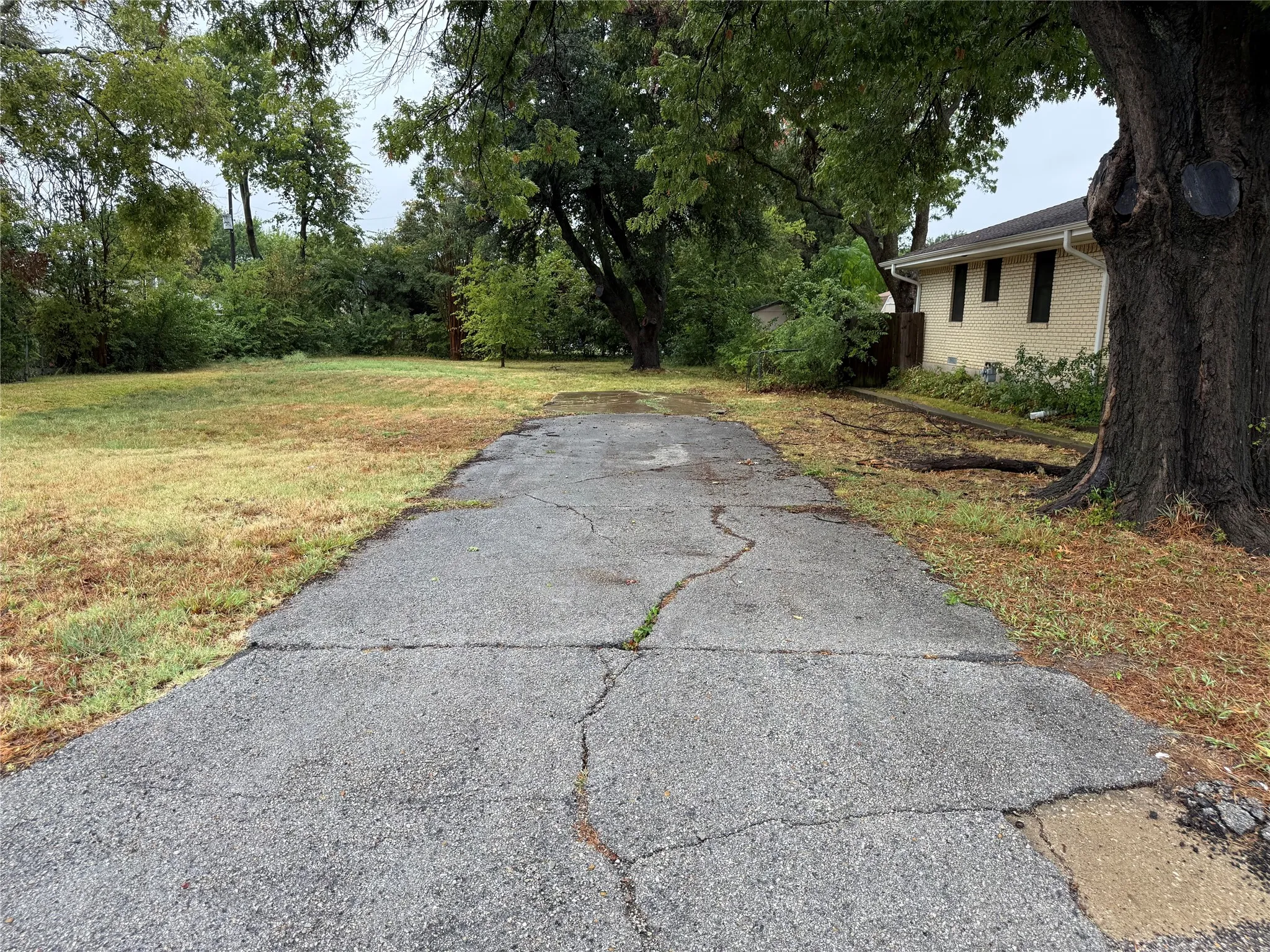 Unimproved Land For Sale in Collin County , 1405 N Graves Street, Mc Kinney, Texas 75069, 0, 0, Garage spaces, 0 Sqft, built in 0, mls#21401676, Real Estate Agent in Mc Kinney, Homes For Sale in Collin county, Homes For Sale in Mc Kinney, Realtor in Mc Kinney Texas, Real Estate Brokerage Independent Realty Texas, Luminita Cordes Realtor
