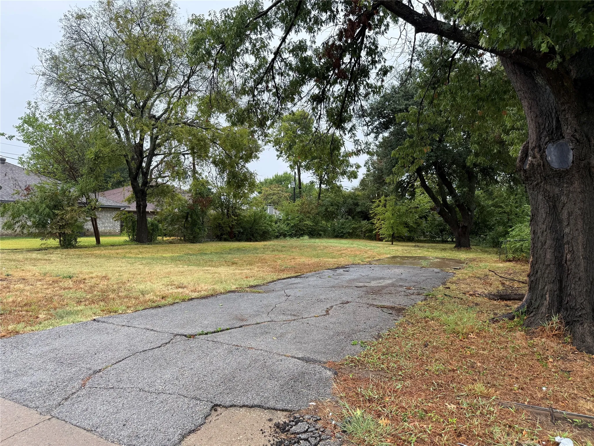 Unimproved Land For Sale in Collin County , 1405 N Graves Street, Mc Kinney, Texas 75069, 0, 0, Garage spaces, 0 Sqft, built in 0, mls#21401676, Real Estate Agent in Mc Kinney, Homes For Sale in Collin county, Homes For Sale in Mc Kinney, Realtor in Mc Kinney Texas, Real Estate Brokerage Independent Realty Texas, Luminita Cordes Realtor