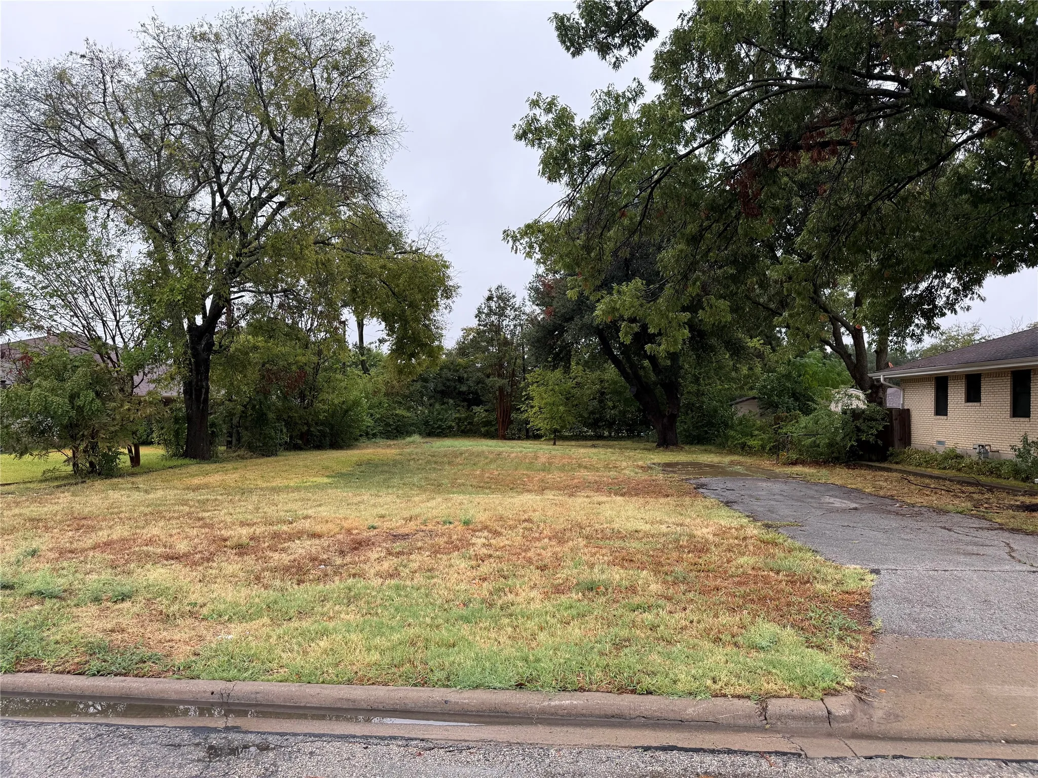 Unimproved Land For Sale in Collin County , 1405 N Graves Street, Mc Kinney, Texas 75069, 0, 0, Garage spaces, 0 Sqft, built in 0, mls#21401676, Real Estate Agent in Mc Kinney, Homes For Sale in Collin county, Homes For Sale in Mc Kinney, Realtor in Mc Kinney Texas, Real Estate Brokerage Independent Realty Texas, Luminita Cordes Realtor
