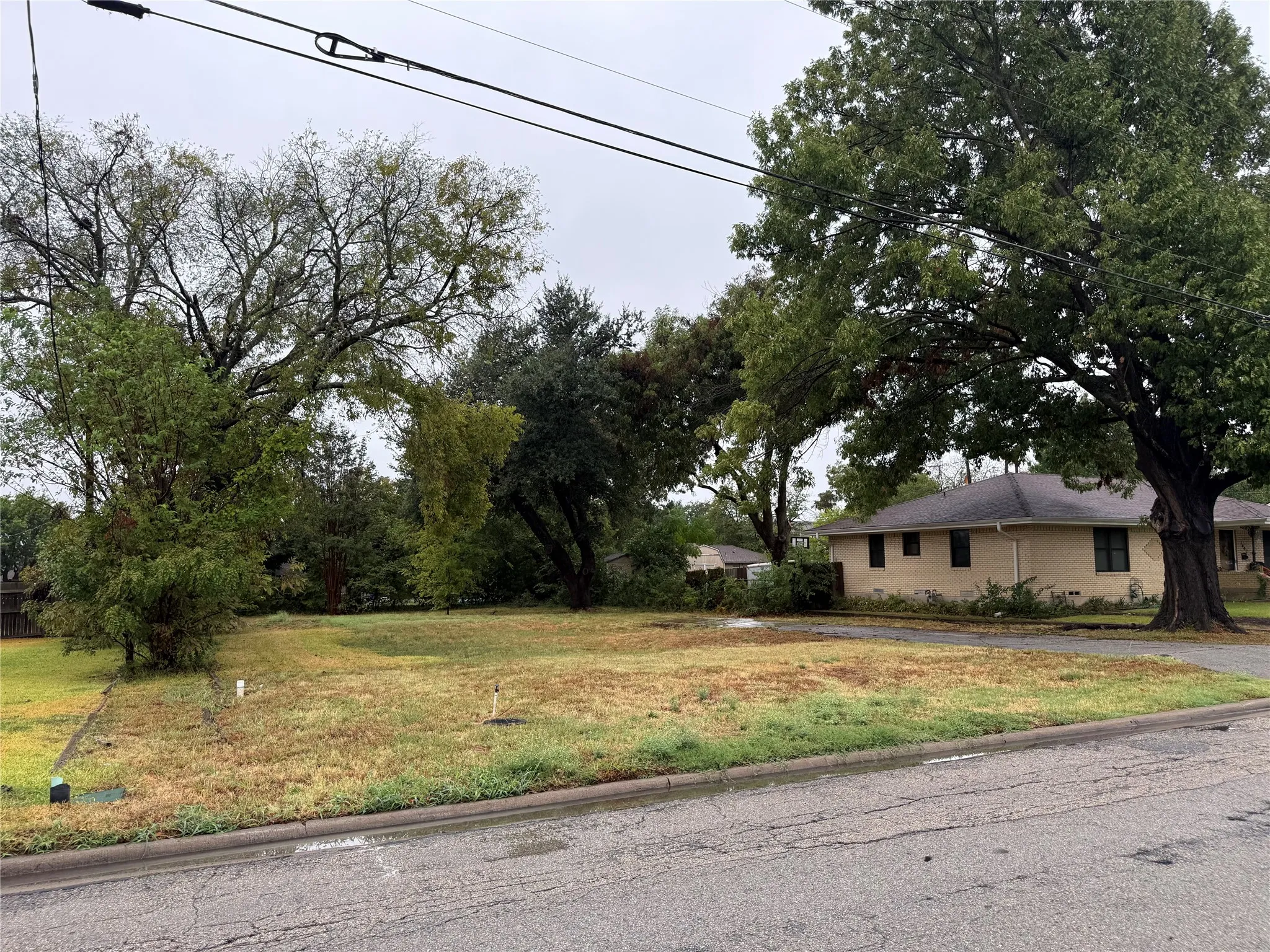 Unimproved Land For Sale in Collin County , 1405 N Graves Street, Mc Kinney, Texas 75069, 0, 0, Garage spaces, 0 Sqft, built in 0, mls#21401676, Real Estate Agent in Mc Kinney, Homes For Sale in Collin county, Homes For Sale in Mc Kinney, Realtor in Mc Kinney Texas, Real Estate Brokerage Independent Realty Texas, Luminita Cordes Realtor