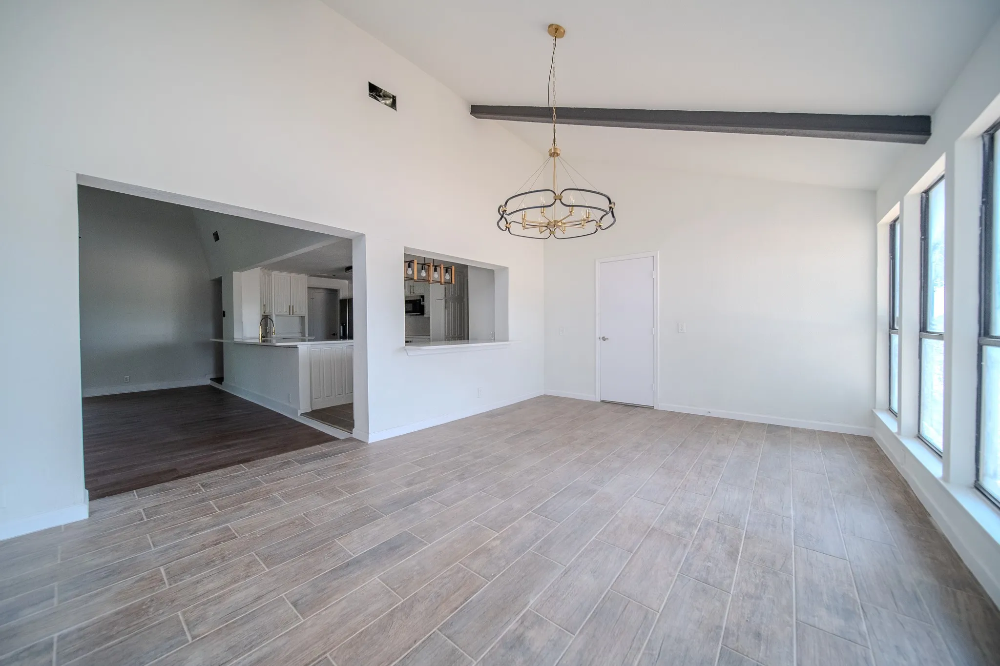 Single Family Residence For Sale in Tarrant County , 8820 S Normandale Street, Fort Worth, Texas 76116, 4 Bedroom, 3 Bathroom, 2 Garage spaces, 2,624 Sqft, built in 1970, mls#21401406, Real Estate Agent in Fort Worth, Homes For Sale in Tarrant county, Homes For Sale in Fort Worth, Realtor in Fort Worth Texas, Real Estate Brokerage Independent Realty Texas, Luminita Cordes Realtor