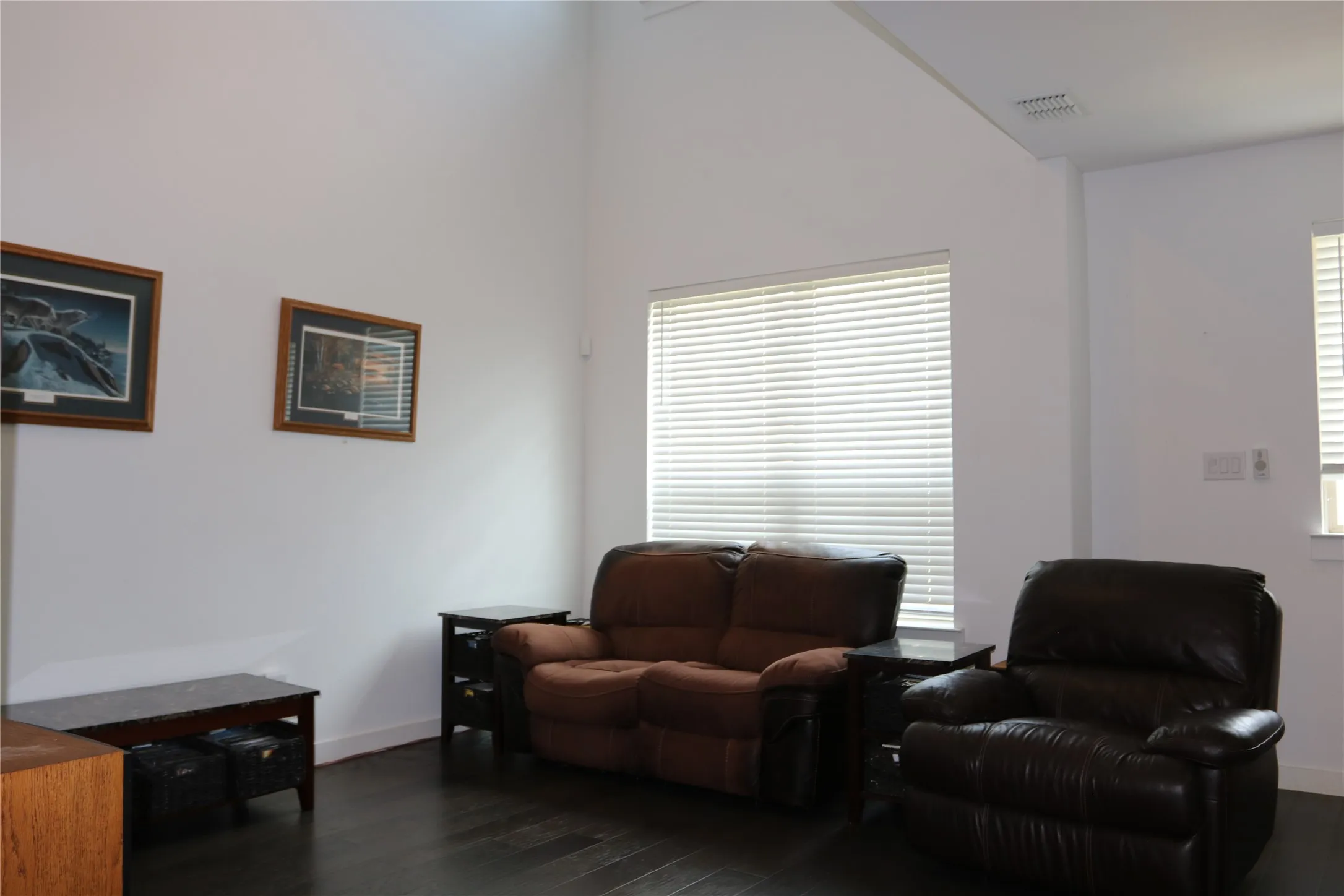 Single Family Residence For Sale in Denton County , 2729 Vista Park Lane, Lewisville, Texas 75067, 2 Bedroom, 3 Bathroom, 2 Garage spaces, 1,777 Sqft, built in 2019, mls#21401686, Real Estate Agent in Lewisville, Homes For Sale in Denton county, Homes For Sale in Lewisville, Realtor in Lewisville Texas, Real Estate Brokerage Independent Realty Texas, Luminita Cordes Realtor