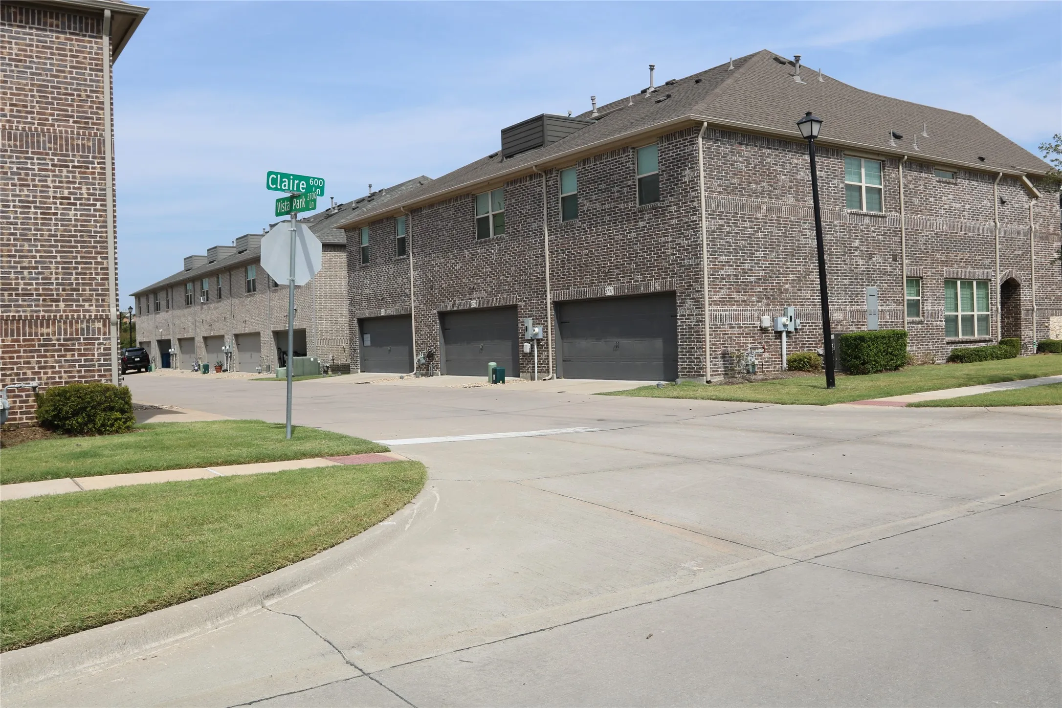 Single Family Residence For Sale in Denton County , 2729 Vista Park Lane, Lewisville, Texas 75067, 2 Bedroom, 3 Bathroom, 2 Garage spaces, 1,777 Sqft, built in 2019, mls#21401686, Real Estate Agent in Lewisville, Homes For Sale in Denton county, Homes For Sale in Lewisville, Realtor in Lewisville Texas, Real Estate Brokerage Independent Realty Texas, Luminita Cordes Realtor
