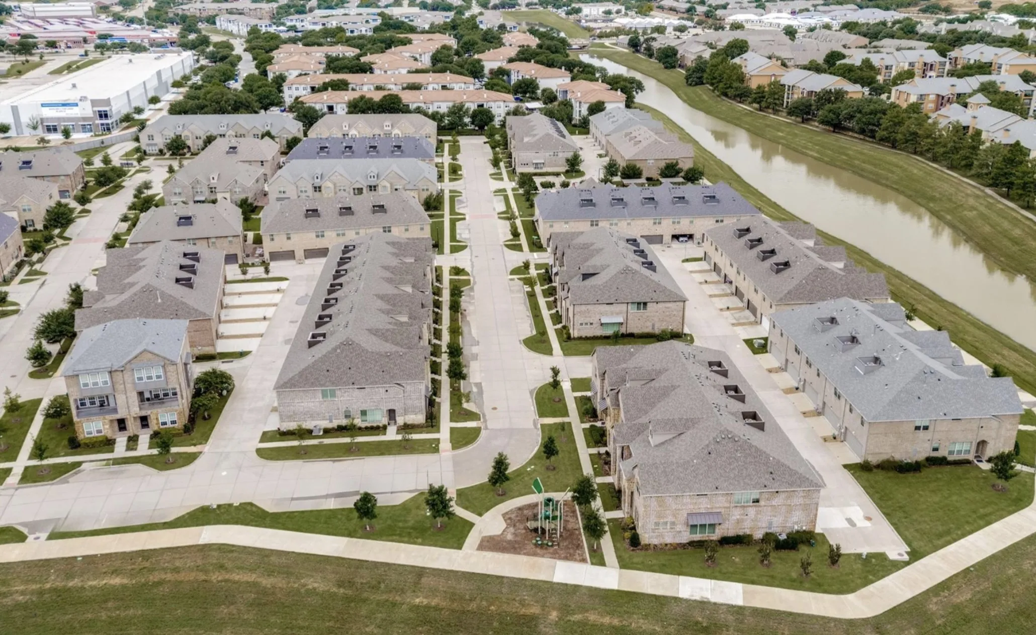 Single Family Residence For Sale in Denton County , 2729 Vista Park Lane, Lewisville, Texas 75067, 2 Bedroom, 3 Bathroom, 2 Garage spaces, 1,777 Sqft, built in 2019, mls#21401686, Real Estate Agent in Lewisville, Homes For Sale in Denton county, Homes For Sale in Lewisville, Realtor in Lewisville Texas, Real Estate Brokerage Independent Realty Texas, Luminita Cordes Realtor