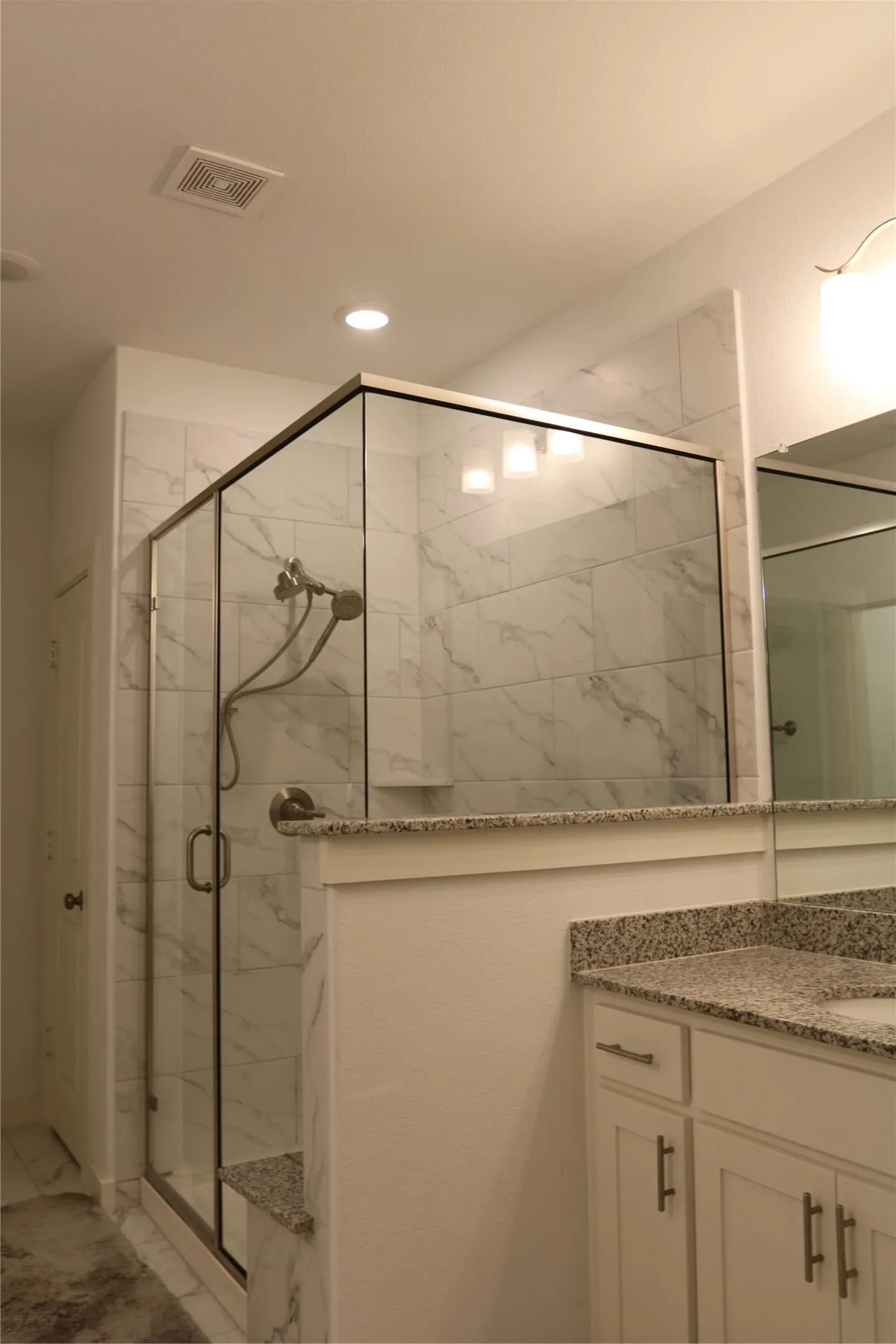 Single Family Residence For Sale in Denton County , 2729 Vista Park Lane, Lewisville, Texas 75067, 2 Bedroom, 3 Bathroom, 2 Garage spaces, 1,777 Sqft, built in 2019, mls#21401686, Real Estate Agent in Lewisville, Homes For Sale in Denton county, Homes For Sale in Lewisville, Realtor in Lewisville Texas, Real Estate Brokerage Independent Realty Texas, Luminita Cordes Realtor