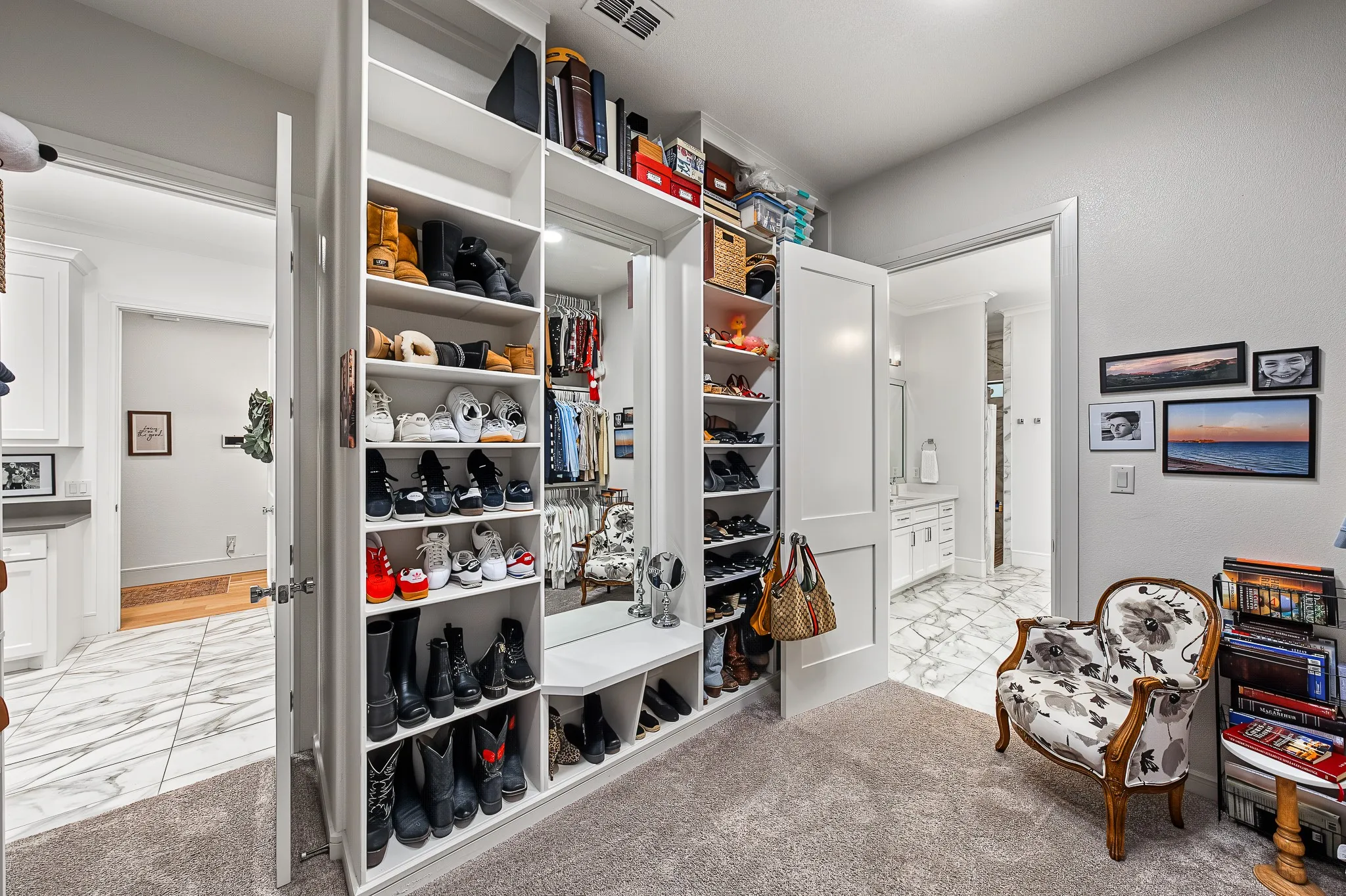 Single Family Residence For Sale in Hood County , 8017 W Landings Road, Granbury, Texas 76049, 5 Bedroom, 3 Bathroom, 3 Garage spaces, 3,645 Sqft, built in 2022, mls#21401688, Real Estate Agent in Granbury, Homes For Sale in Hood county, Homes For Sale in Granbury, Realtor in Granbury Texas, Real Estate Brokerage Independent Realty Texas, Luminita Cordes Realtor