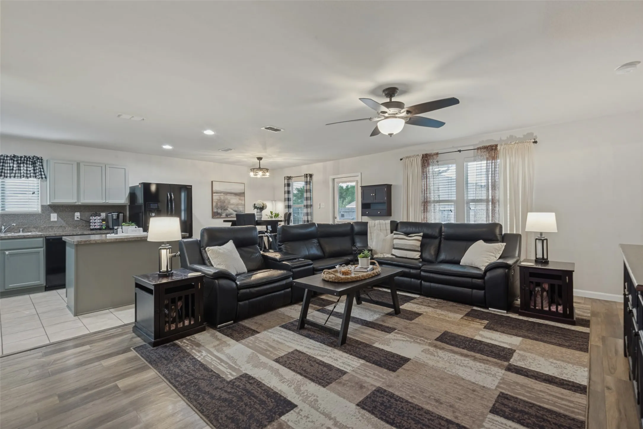 Single Family Residence For Sale in Rockwall County , 125 Abelia Drive, Fate, Texas 75189, 3 Bedroom, 2 Bathroom, 2 Garage spaces, 1,485 Sqft, built in 2013, mls#21401194, Real Estate Agent in Fate, Homes For Sale in Rockwall county, Homes For Sale in Fate, Realtor in Fate Texas, Real Estate Brokerage Independent Realty Texas, Luminita Cordes Realtor