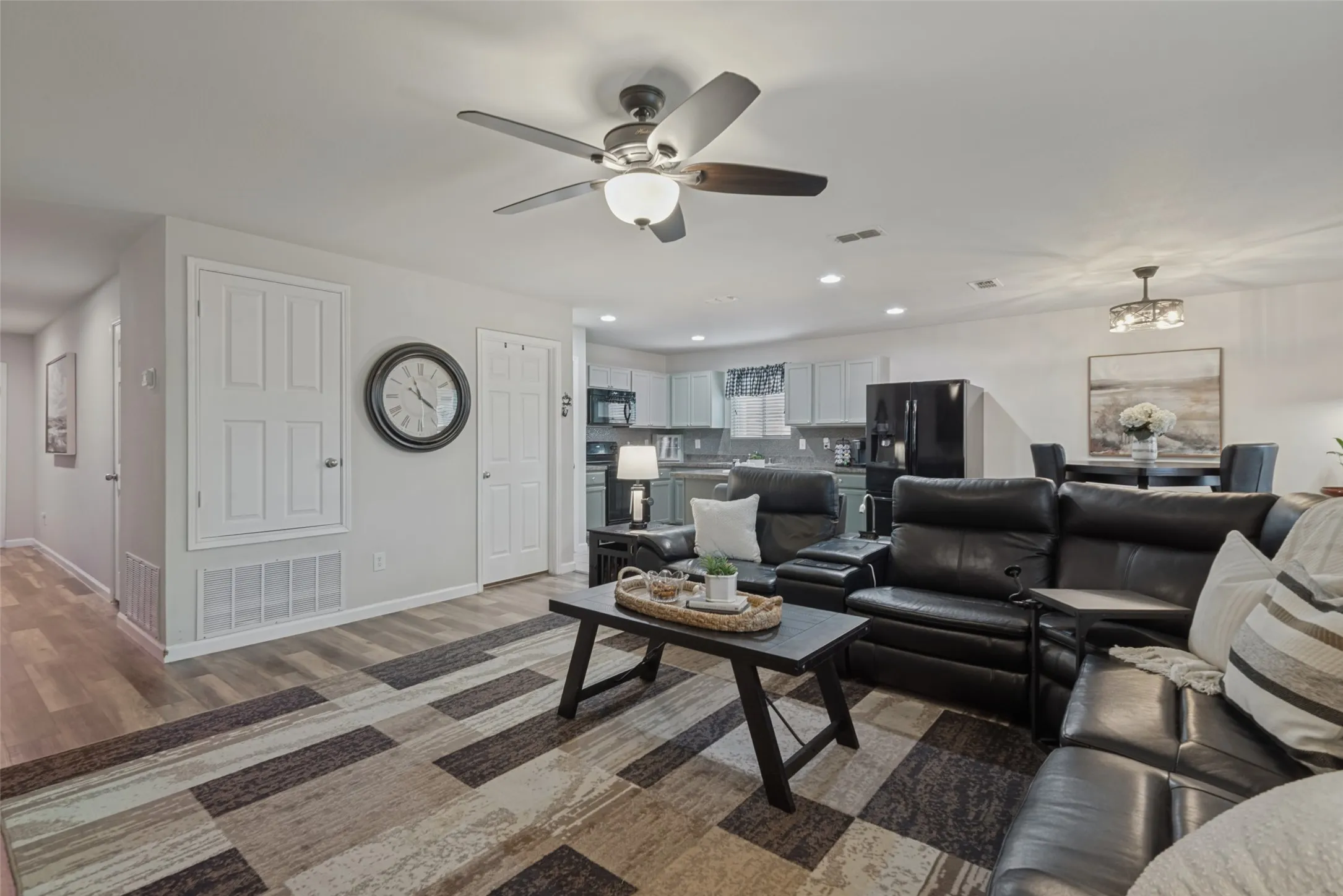 Single Family Residence For Sale in Rockwall County , 125 Abelia Drive, Fate, Texas 75189, 3 Bedroom, 2 Bathroom, 2 Garage spaces, 1,485 Sqft, built in 2013, mls#21401194, Real Estate Agent in Fate, Homes For Sale in Rockwall county, Homes For Sale in Fate, Realtor in Fate Texas, Real Estate Brokerage Independent Realty Texas, Luminita Cordes Realtor