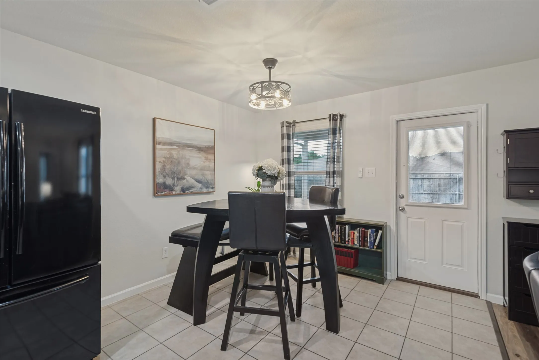 Single Family Residence For Sale in Rockwall County , 125 Abelia Drive, Fate, Texas 75189, 3 Bedroom, 2 Bathroom, 2 Garage spaces, 1,485 Sqft, built in 2013, mls#21401194, Real Estate Agent in Fate, Homes For Sale in Rockwall county, Homes For Sale in Fate, Realtor in Fate Texas, Real Estate Brokerage Independent Realty Texas, Luminita Cordes Realtor