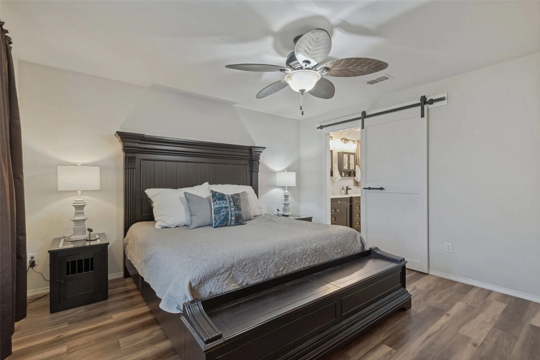 Single Family Residence For Sale in Rockwall County , 125 Abelia Drive, Fate, Texas 75189, 3 Bedroom, 2 Bathroom, 2 Garage spaces, 1,485 Sqft, built in 2013, mls#21401194, Real Estate Agent in Fate, Homes For Sale in Rockwall county, Homes For Sale in Fate, Realtor in Fate Texas, Real Estate Brokerage Independent Realty Texas, Luminita Cordes Realtor