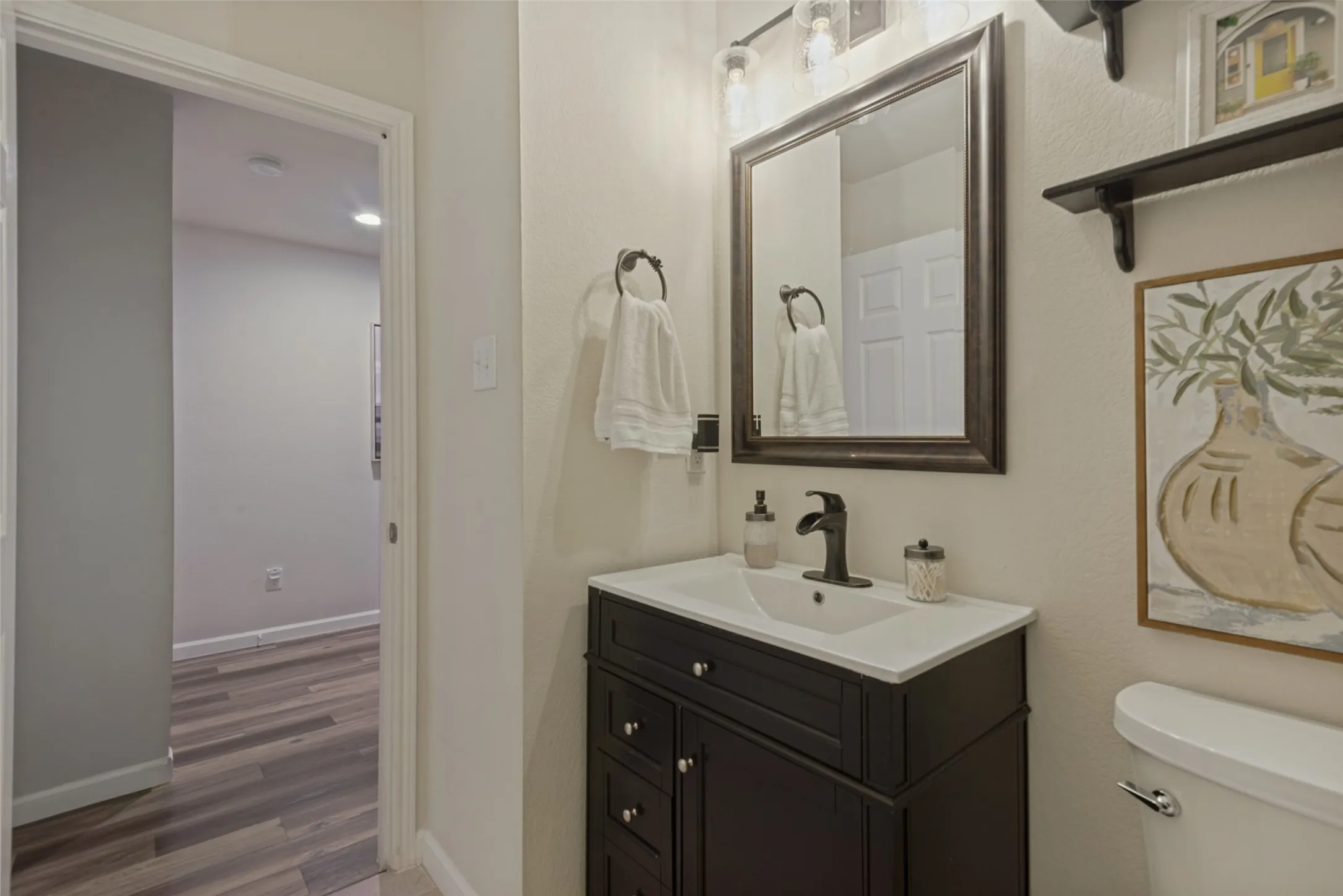 Single Family Residence For Sale in Rockwall County , 125 Abelia Drive, Fate, Texas 75189, 3 Bedroom, 2 Bathroom, 2 Garage spaces, 1,485 Sqft, built in 2013, mls#21401194, Real Estate Agent in Fate, Homes For Sale in Rockwall county, Homes For Sale in Fate, Realtor in Fate Texas, Real Estate Brokerage Independent Realty Texas, Luminita Cordes Realtor