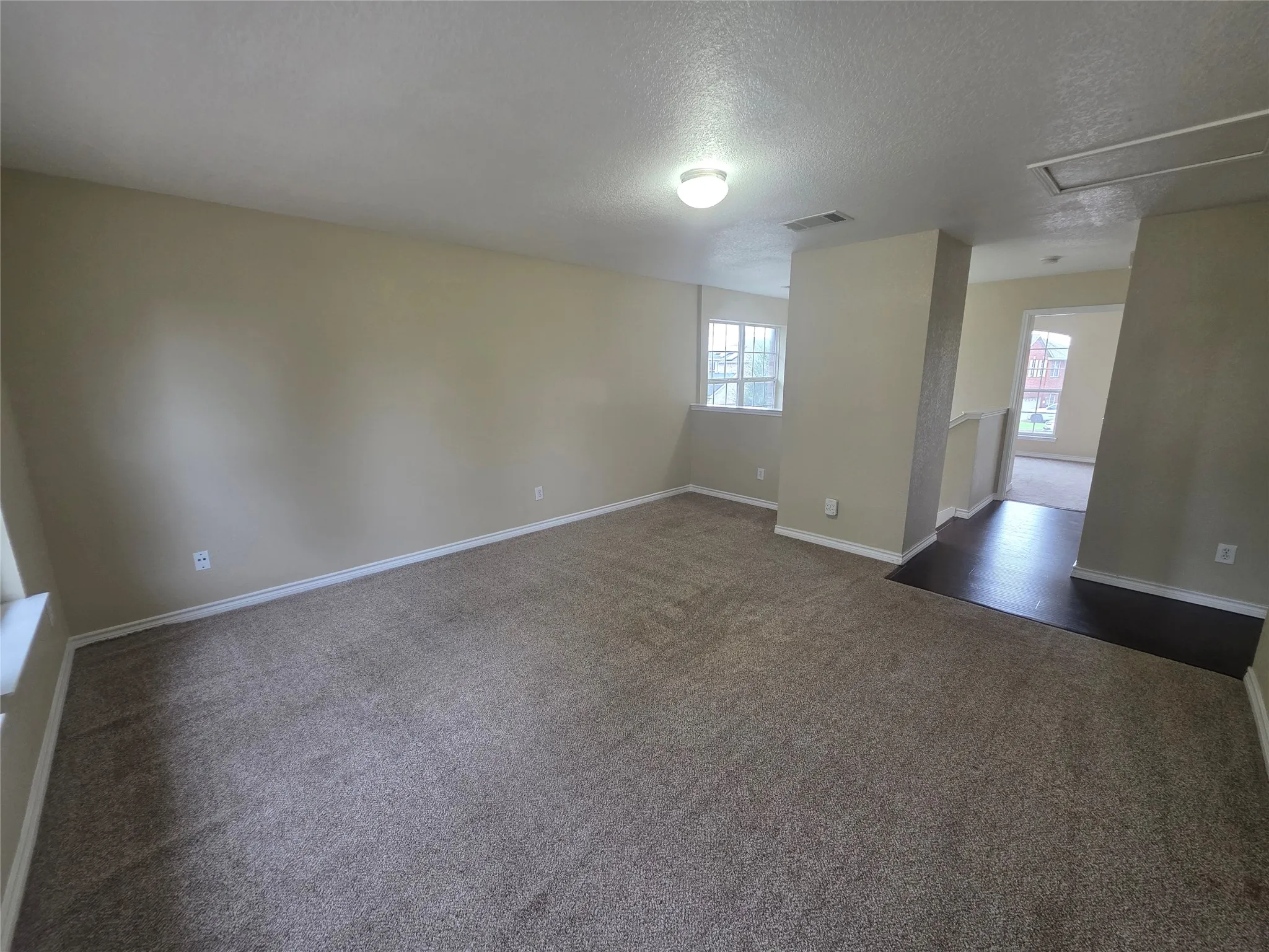 Single Family Residence For Rent in Tarrant County , 4207 Bayside Court, Arlington, Texas 76016, 4 Bedroom, 3 Bathroom, 2 Garage spaces, 2,691 Sqft, built in 2006, mls#21401678, Real Estate Agent in Arlington, Homes For Rent in Tarrant county, Homes For Rent in Arlington, Realtor in Arlington Texas, Real Estate Brokerage Independent Realty Texas, Luminita Cordes Realtor