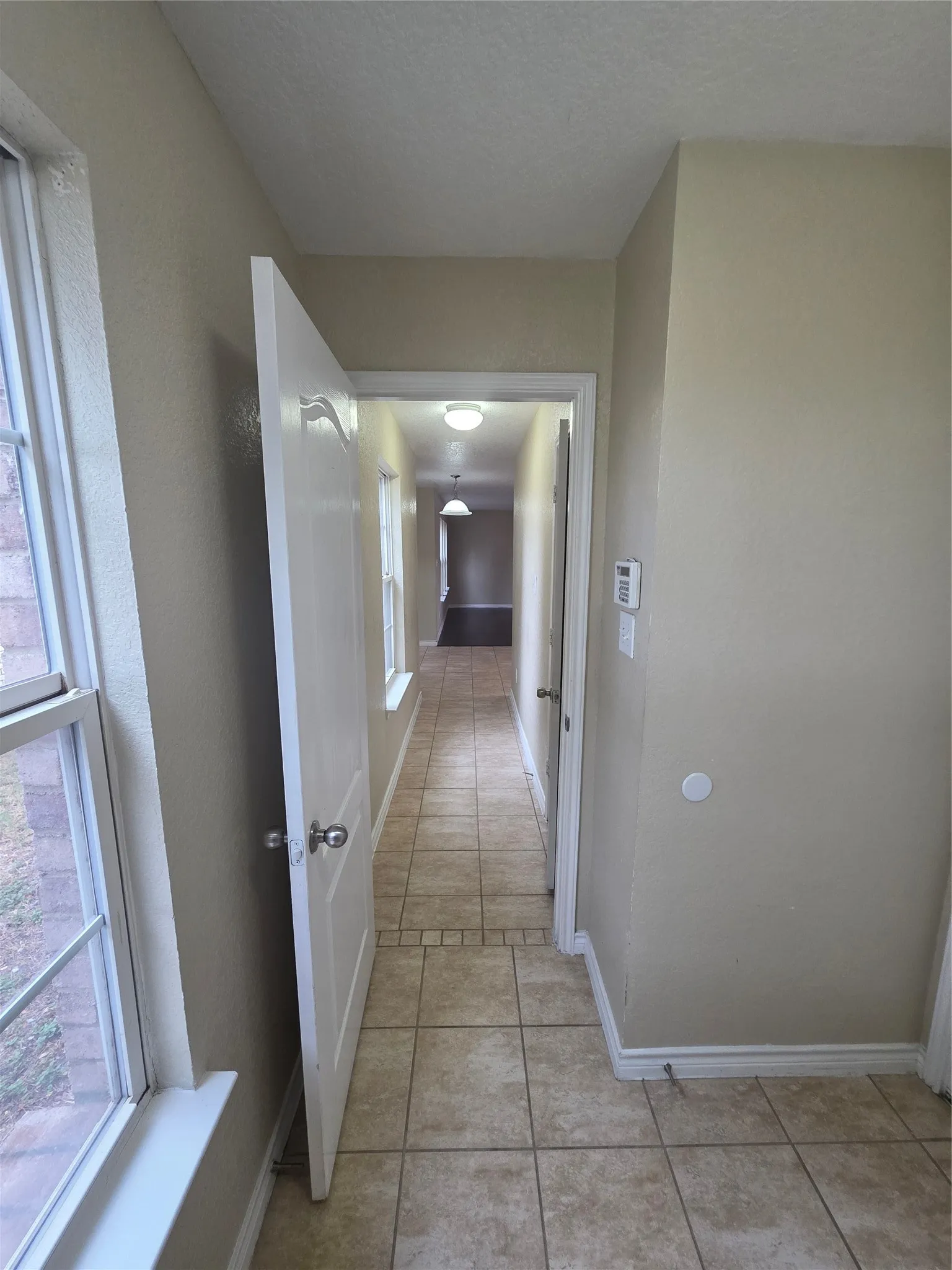 Single Family Residence For Rent in Tarrant County , 4207 Bayside Court, Arlington, Texas 76016, 4 Bedroom, 3 Bathroom, 2 Garage spaces, 2,691 Sqft, built in 2006, mls#21401678, Real Estate Agent in Arlington, Homes For Rent in Tarrant county, Homes For Rent in Arlington, Realtor in Arlington Texas, Real Estate Brokerage Independent Realty Texas, Luminita Cordes Realtor