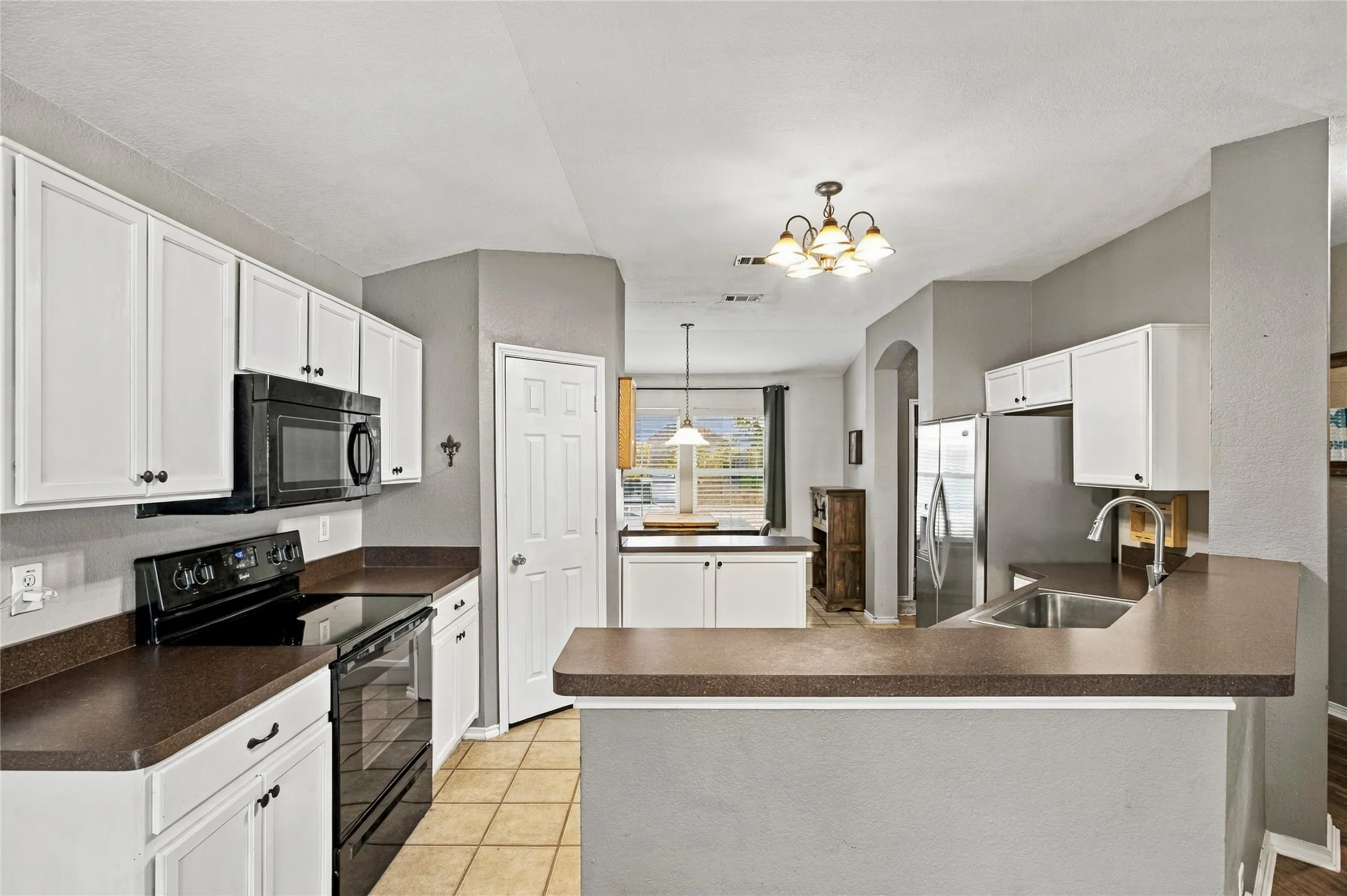 Single Family Residence For Sale in Collin County , 1709 White Mountain Way, Princeton, Texas 75407, 3 Bedroom, 2 Bathroom, 2 Garage spaces, 1,412 Sqft, built in 2006, mls#21397447, Real Estate Agent in Princeton, Homes For Sale in Collin county, Homes For Sale in Princeton, Realtor in Princeton Texas, Real Estate Brokerage Independent Realty Texas, Luminita Cordes Realtor