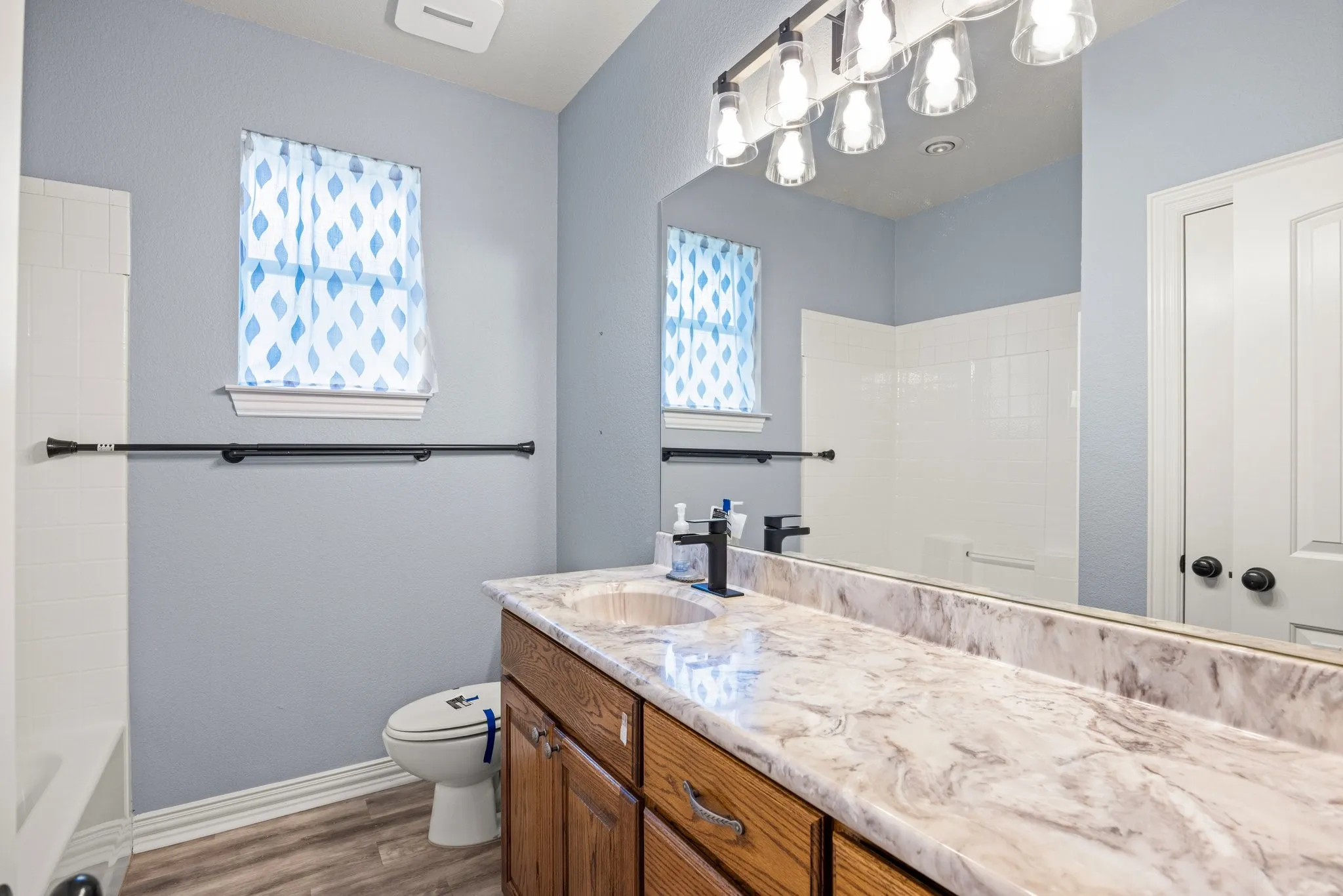 2nd bathroom