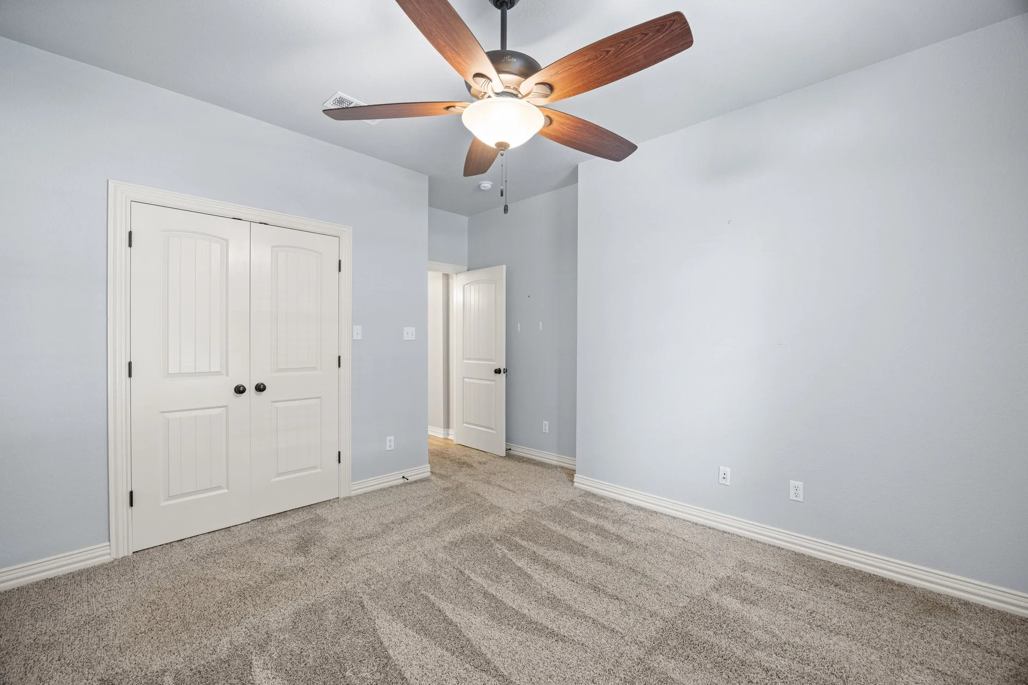 Single Family Residence For Sale in Parker County , 304 Jade Lane, Weatherford, Texas 76086, 3 Bedroom, 2 Bathroom, 2 Garage spaces, 1,737 Sqft, built in 2007, mls#21400765, Real Estate Agent in Weatherford, Homes For Sale in Parker county, Homes For Sale in Weatherford, Realtor in Weatherford Texas, Real Estate Brokerage Independent Realty Texas, Luminita Cordes Realtor