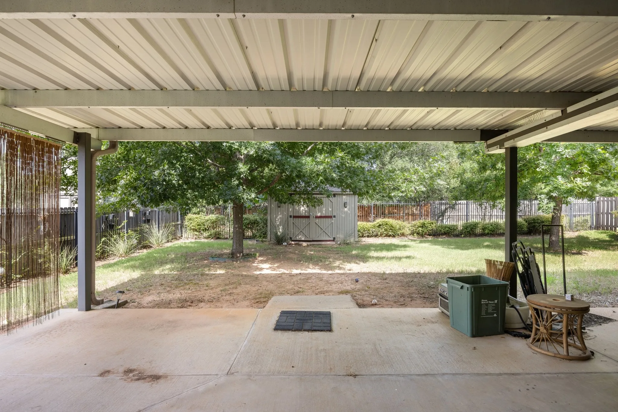 Single Family Residence For Sale in Parker County , 304 Jade Lane, Weatherford, Texas 76086, 3 Bedroom, 2 Bathroom, 2 Garage spaces, 1,737 Sqft, built in 2007, mls#21400765, Real Estate Agent in Weatherford, Homes For Sale in Parker county, Homes For Sale in Weatherford, Realtor in Weatherford Texas, Real Estate Brokerage Independent Realty Texas, Luminita Cordes Realtor