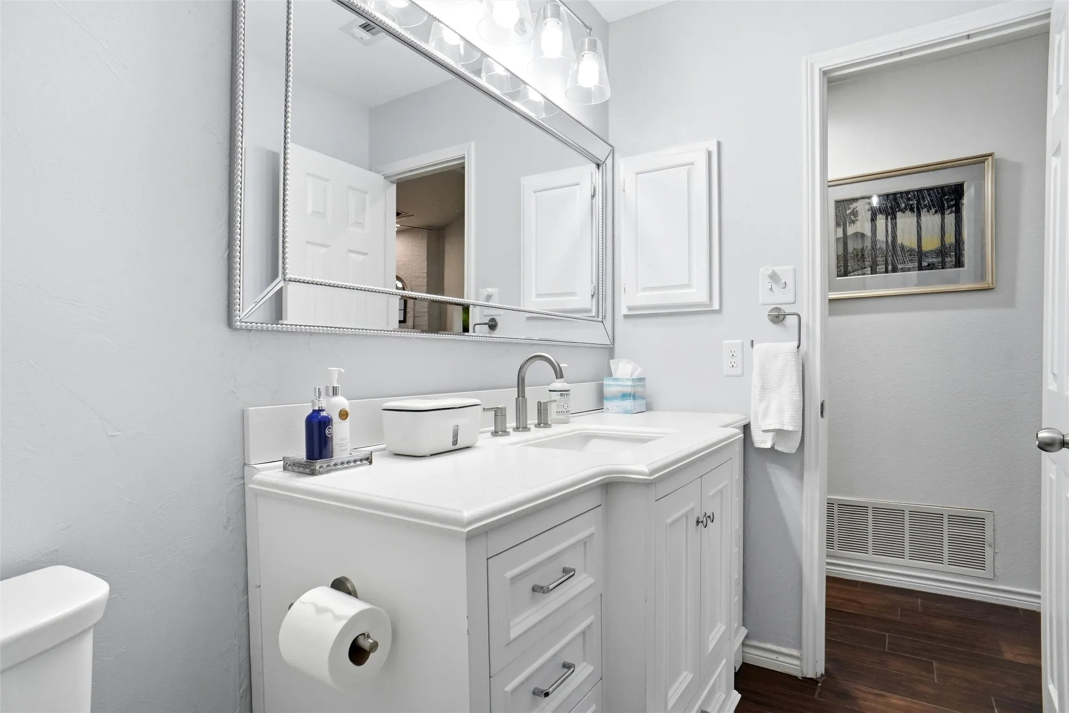 Single Family Residence For Sale in Denton County , 16 Durango Drive, Trophy Club, Texas 76262, 3 Bedroom, 2 Bathroom, 2 Garage spaces, 1,802 Sqft, built in 1993, mls#21396465, Real Estate Agent in Trophy Club, Homes For Sale in Denton county, Homes For Sale in Trophy Club, Realtor in Trophy Club Texas, Real Estate Brokerage Independent Realty Texas, Luminita Cordes Realtor