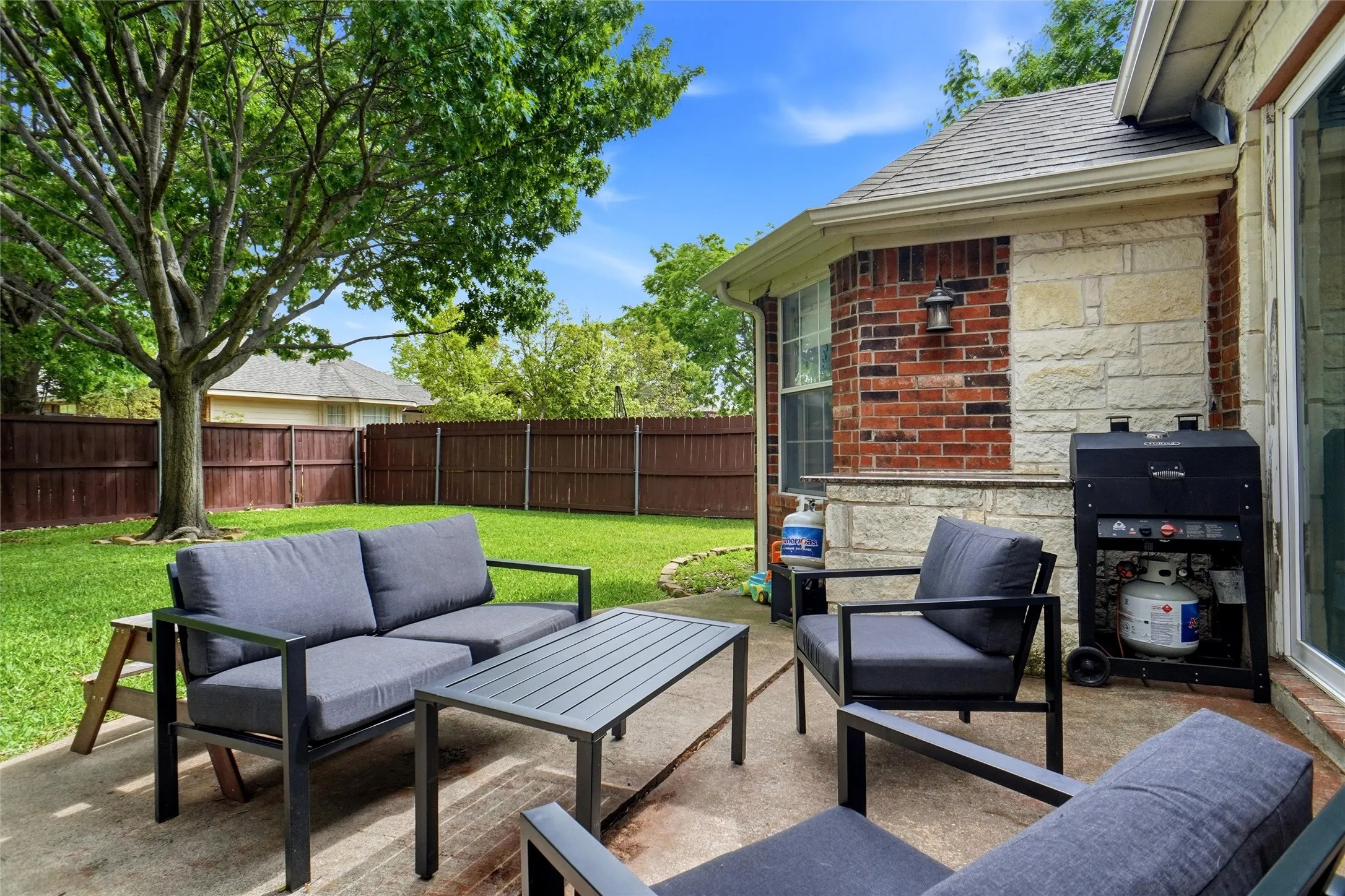 Single Family Residence For Sale in Denton County , 16 Durango Drive, Trophy Club, Texas 76262, 3 Bedroom, 2 Bathroom, 2 Garage spaces, 1,802 Sqft, built in 1993, mls#21396465, Real Estate Agent in Trophy Club, Homes For Sale in Denton county, Homes For Sale in Trophy Club, Realtor in Trophy Club Texas, Real Estate Brokerage Independent Realty Texas, Luminita Cordes Realtor