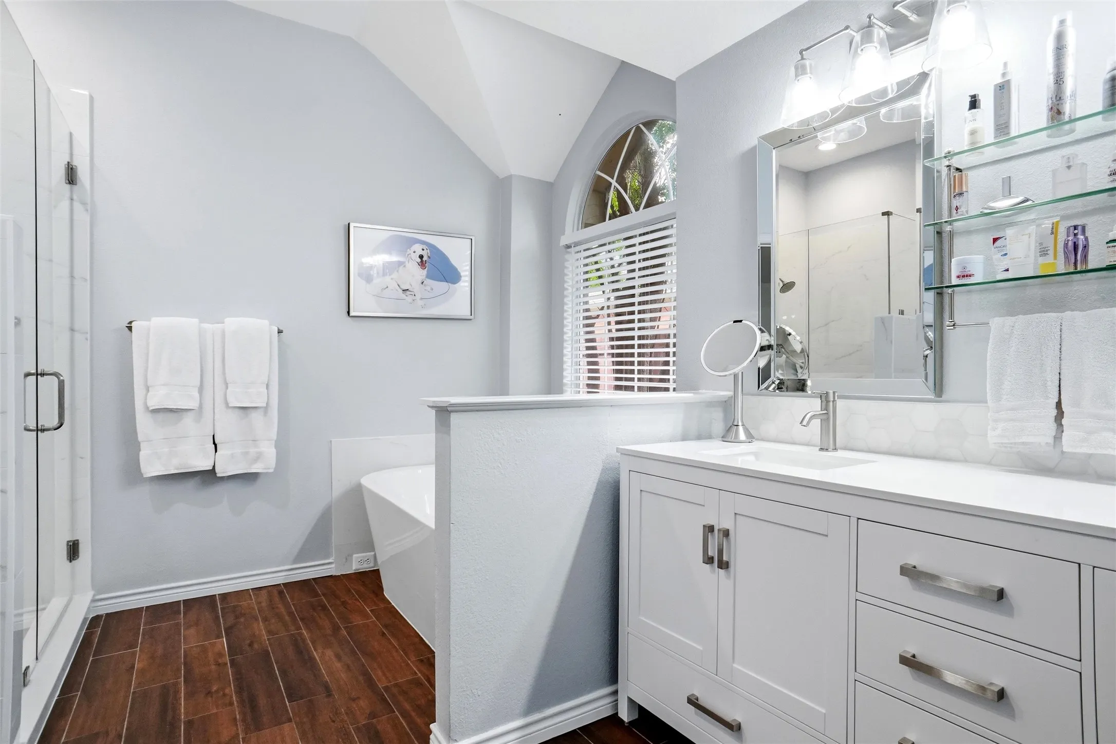 Single Family Residence For Sale in Denton County , 16 Durango Drive, Trophy Club, Texas 76262, 3 Bedroom, 2 Bathroom, 2 Garage spaces, 1,802 Sqft, built in 1993, mls#21396465, Real Estate Agent in Trophy Club, Homes For Sale in Denton county, Homes For Sale in Trophy Club, Realtor in Trophy Club Texas, Real Estate Brokerage Independent Realty Texas, Luminita Cordes Realtor