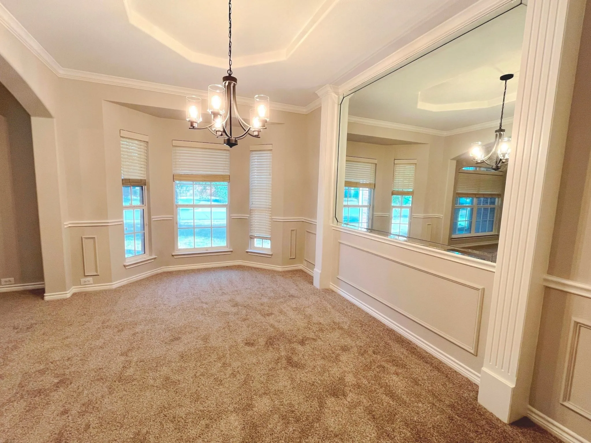 Single Family Residence For Sale in Kaufman County , 808 Wren Court, Forney, Texas 75126, 5 Bedroom, 4 Bathroom, 3 Garage spaces, 4,426 Sqft, built in 2008, mls#21401372, Real Estate Agent in Forney, Homes For Sale in Kaufman county, Homes For Sale in Forney, Realtor in Forney Texas, Real Estate Brokerage Independent Realty Texas, Luminita Cordes Realtor