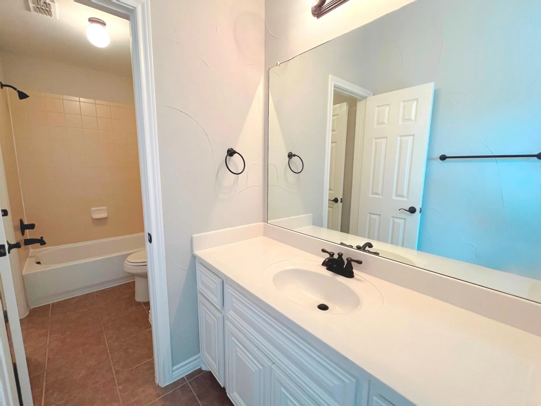 Single Family Residence For Sale in Kaufman County , 808 Wren Court, Forney, Texas 75126, 5 Bedroom, 4 Bathroom, 3 Garage spaces, 4,426 Sqft, built in 2008, mls#21401372, Real Estate Agent in Forney, Homes For Sale in Kaufman county, Homes For Sale in Forney, Realtor in Forney Texas, Real Estate Brokerage Independent Realty Texas, Luminita Cordes Realtor