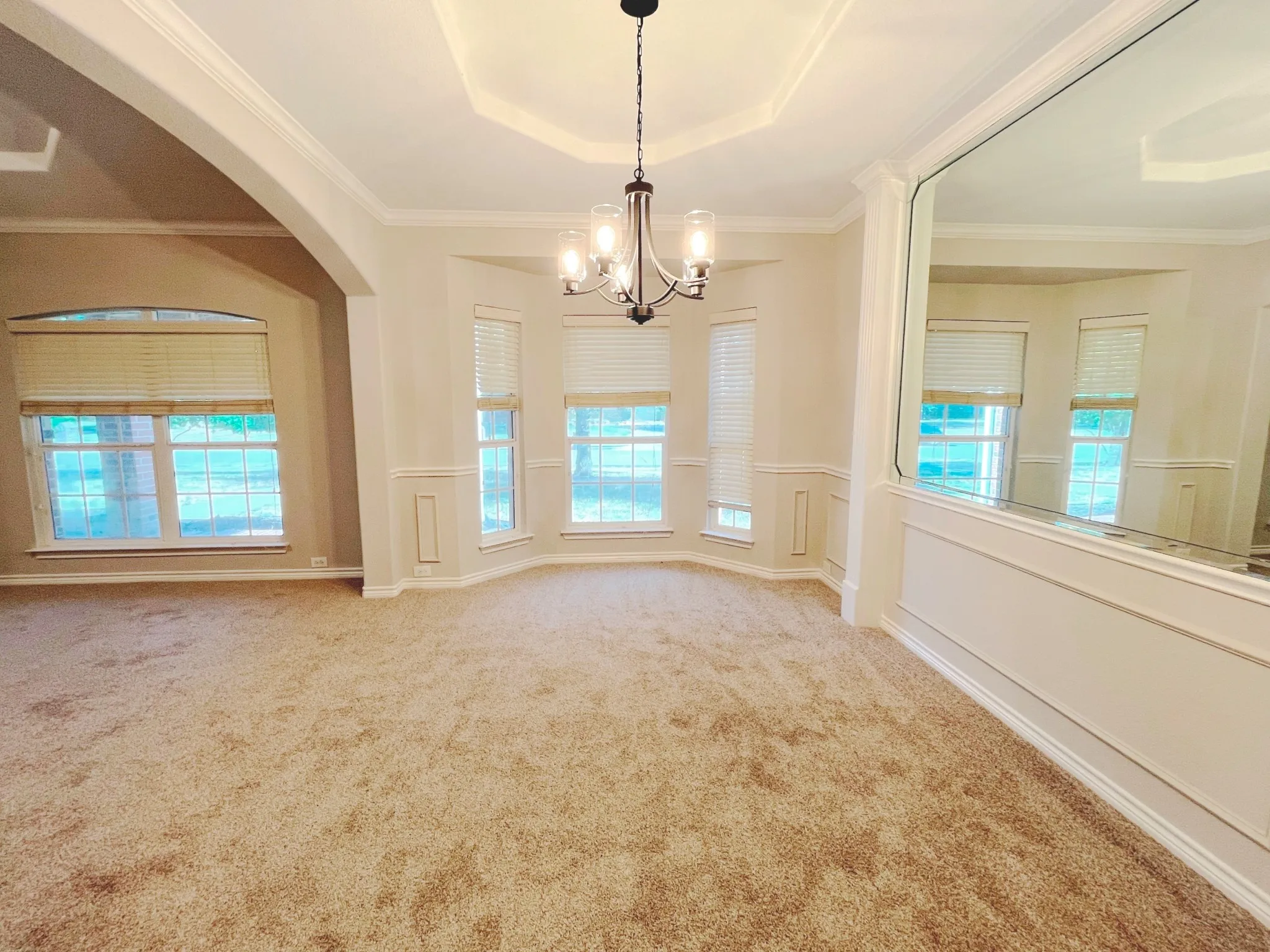 Single Family Residence For Sale in Kaufman County , 808 Wren Court, Forney, Texas 75126, 5 Bedroom, 4 Bathroom, 3 Garage spaces, 4,426 Sqft, built in 2008, mls#21401372, Real Estate Agent in Forney, Homes For Sale in Kaufman county, Homes For Sale in Forney, Realtor in Forney Texas, Real Estate Brokerage Independent Realty Texas, Luminita Cordes Realtor