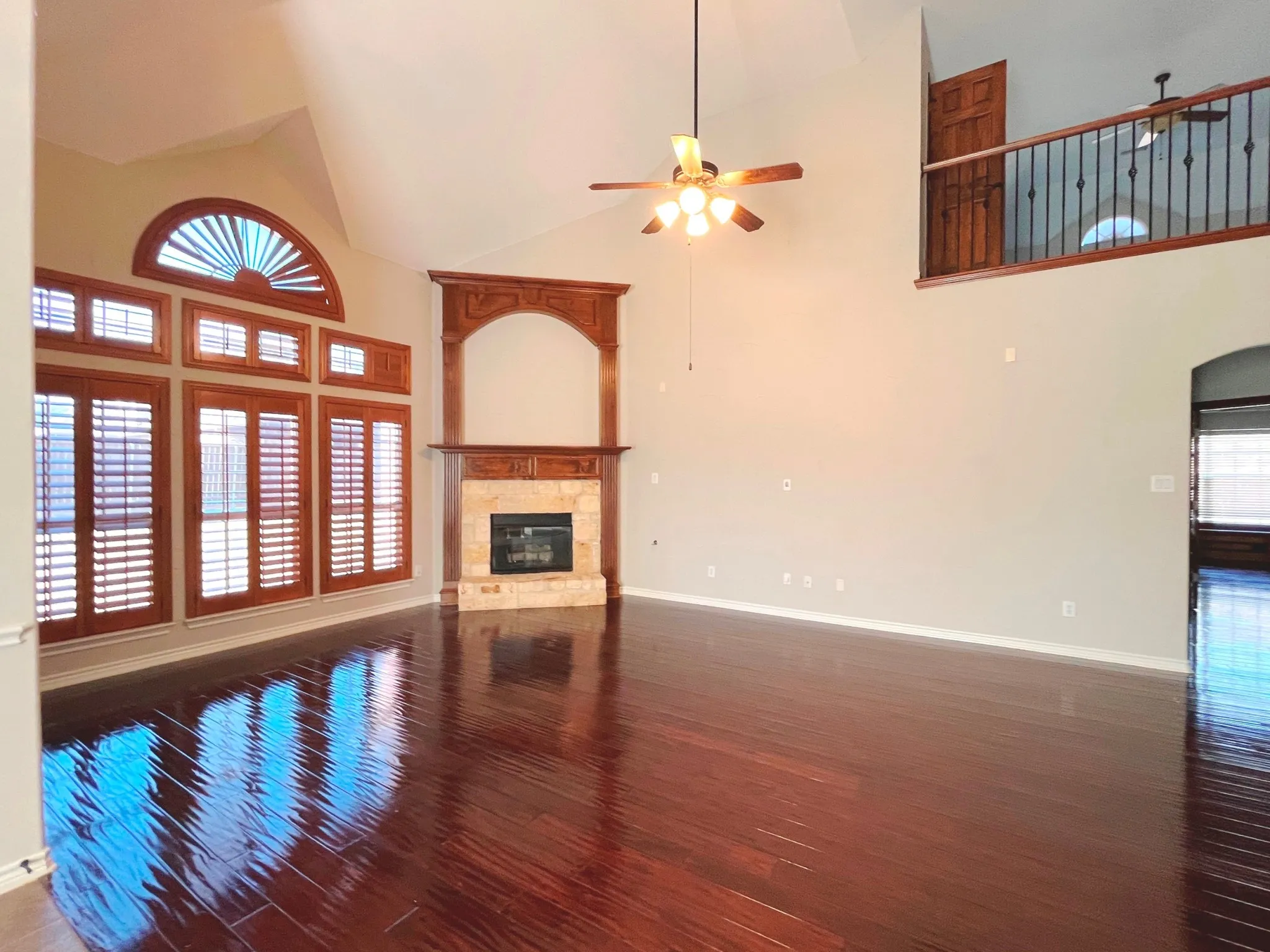 Single Family Residence For Sale in Kaufman County , 808 Wren Court, Forney, Texas 75126, 5 Bedroom, 4 Bathroom, 3 Garage spaces, 4,426 Sqft, built in 2008, mls#21401372, Real Estate Agent in Forney, Homes For Sale in Kaufman county, Homes For Sale in Forney, Realtor in Forney Texas, Real Estate Brokerage Independent Realty Texas, Luminita Cordes Realtor