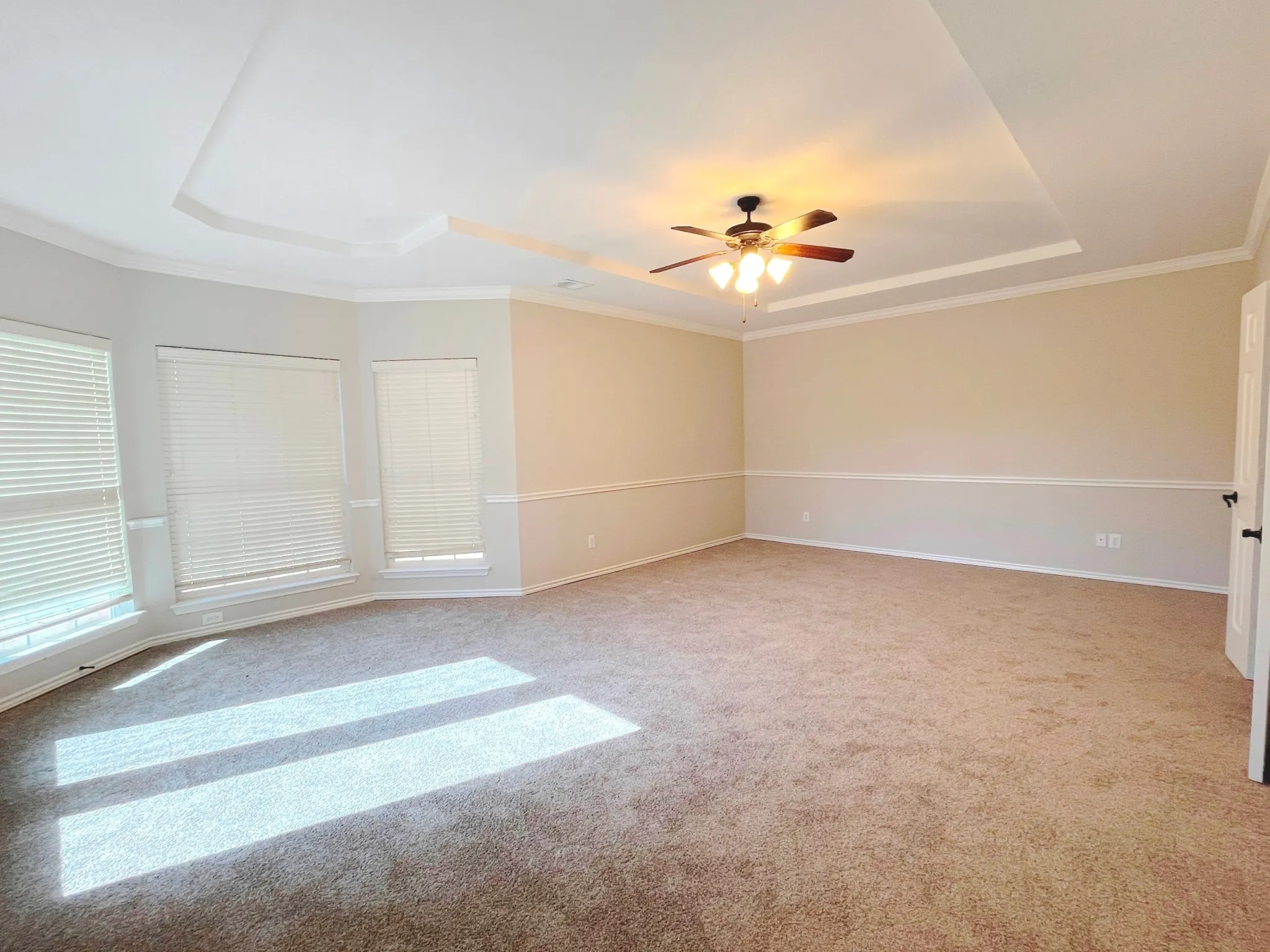 Single Family Residence For Sale in Kaufman County , 808 Wren Court, Forney, Texas 75126, 5 Bedroom, 4 Bathroom, 3 Garage spaces, 4,426 Sqft, built in 2008, mls#21401372, Real Estate Agent in Forney, Homes For Sale in Kaufman county, Homes For Sale in Forney, Realtor in Forney Texas, Real Estate Brokerage Independent Realty Texas, Luminita Cordes Realtor