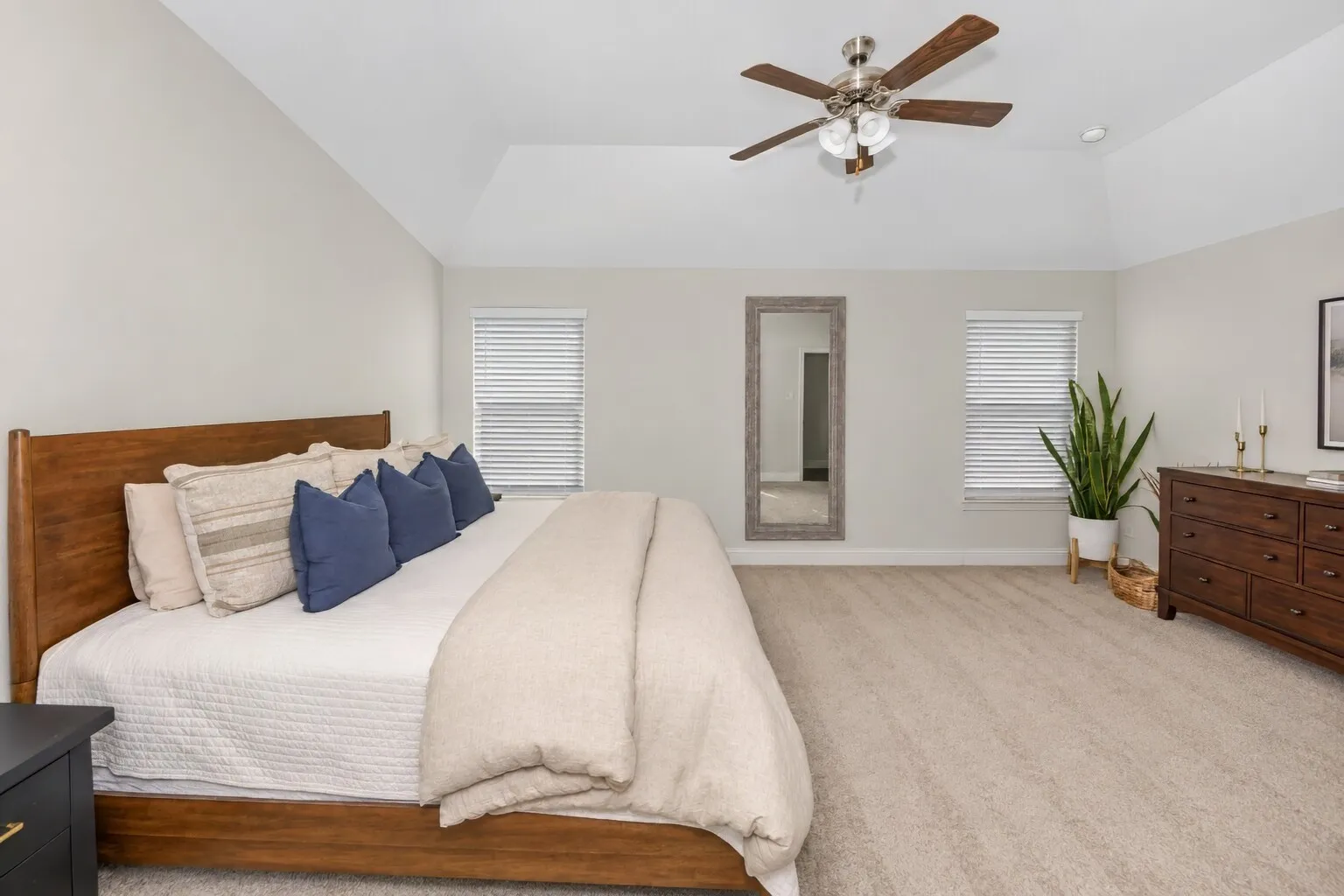 Single Family Residence For Sale in Kaufman County , 1358 Abiquiu Lane, Forney, Texas 75126, 4 Bedroom, 3 Bathroom, 3 Garage spaces, 2,666 Sqft, built in 2020, mls#21401618, Real Estate Agent in Forney, Homes For Sale in Kaufman county, Homes For Sale in Forney, Realtor in Forney Texas, Real Estate Brokerage Independent Realty Texas, Luminita Cordes Realtor