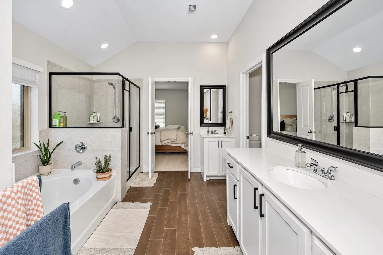 Single Family Residence For Sale in Kaufman County , 1358 Abiquiu Lane, Forney, Texas 75126, 4 Bedroom, 3 Bathroom, 3 Garage spaces, 2,666 Sqft, built in 2020, mls#21401618, Real Estate Agent in Forney, Homes For Sale in Kaufman county, Homes For Sale in Forney, Realtor in Forney Texas, Real Estate Brokerage Independent Realty Texas, Luminita Cordes Realtor