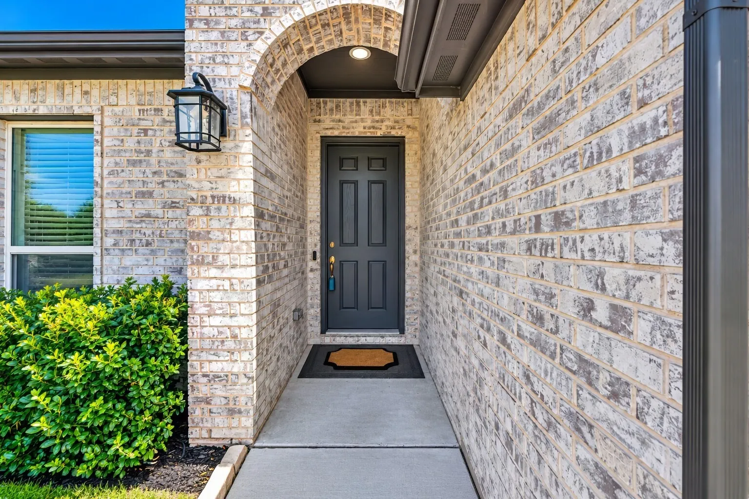 Single Family Residence For Sale in Kaufman County , 1358 Abiquiu Lane, Forney, Texas 75126, 4 Bedroom, 3 Bathroom, 3 Garage spaces, 2,666 Sqft, built in 2020, mls#21401618, Real Estate Agent in Forney, Homes For Sale in Kaufman county, Homes For Sale in Forney, Realtor in Forney Texas, Real Estate Brokerage Independent Realty Texas, Luminita Cordes Realtor