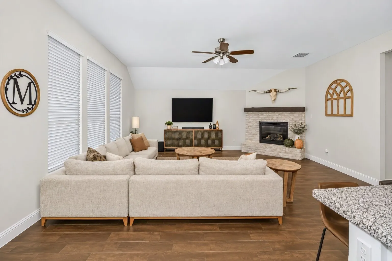 Single Family Residence For Sale in Kaufman County , 1358 Abiquiu Lane, Forney, Texas 75126, 4 Bedroom, 3 Bathroom, 3 Garage spaces, 2,666 Sqft, built in 2020, mls#21401618, Real Estate Agent in Forney, Homes For Sale in Kaufman county, Homes For Sale in Forney, Realtor in Forney Texas, Real Estate Brokerage Independent Realty Texas, Luminita Cordes Realtor