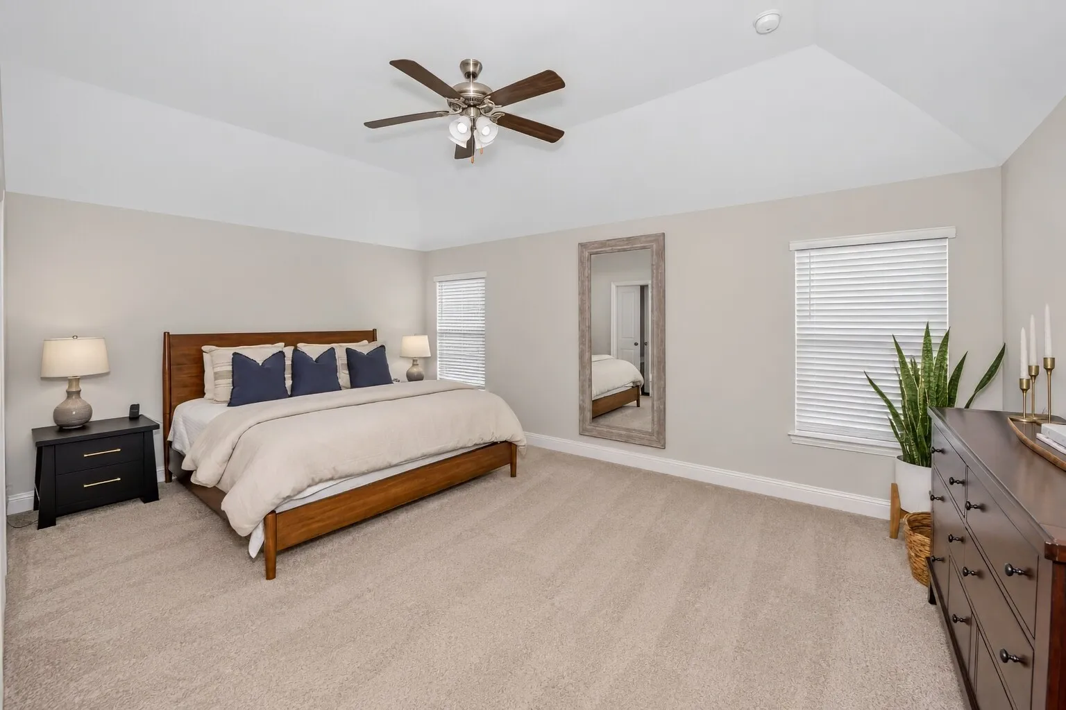 Single Family Residence For Sale in Kaufman County , 1358 Abiquiu Lane, Forney, Texas 75126, 4 Bedroom, 3 Bathroom, 3 Garage spaces, 2,666 Sqft, built in 2020, mls#21401618, Real Estate Agent in Forney, Homes For Sale in Kaufman county, Homes For Sale in Forney, Realtor in Forney Texas, Real Estate Brokerage Independent Realty Texas, Luminita Cordes Realtor