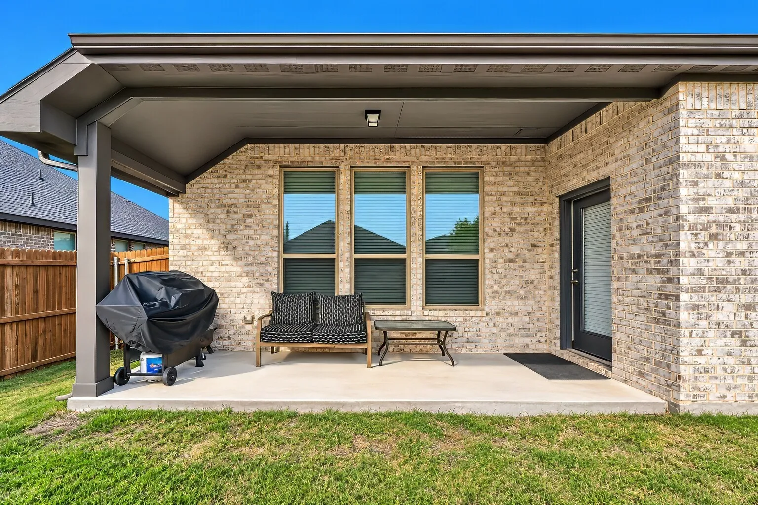 Single Family Residence For Sale in Kaufman County , 1358 Abiquiu Lane, Forney, Texas 75126, 4 Bedroom, 3 Bathroom, 3 Garage spaces, 2,666 Sqft, built in 2020, mls#21401618, Real Estate Agent in Forney, Homes For Sale in Kaufman county, Homes For Sale in Forney, Realtor in Forney Texas, Real Estate Brokerage Independent Realty Texas, Luminita Cordes Realtor