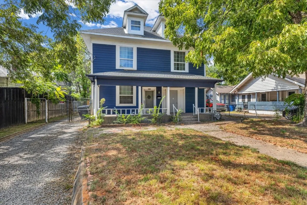 Single Family Residence For Sale in Dallas County , 3709 Wendelkin Street, Dallas, Texas 75215, 7 Bedroom, 3 Bathroom, Garage spaces, 2,858 Sqft, built in 1921, mls#21396277, Real Estate Agent in Dallas, Homes For Sale in Dallas county, Homes For Sale in Dallas, Realtor in Dallas Texas, Real Estate Brokerage Independent Realty Texas, Luminita Cordes Realtor