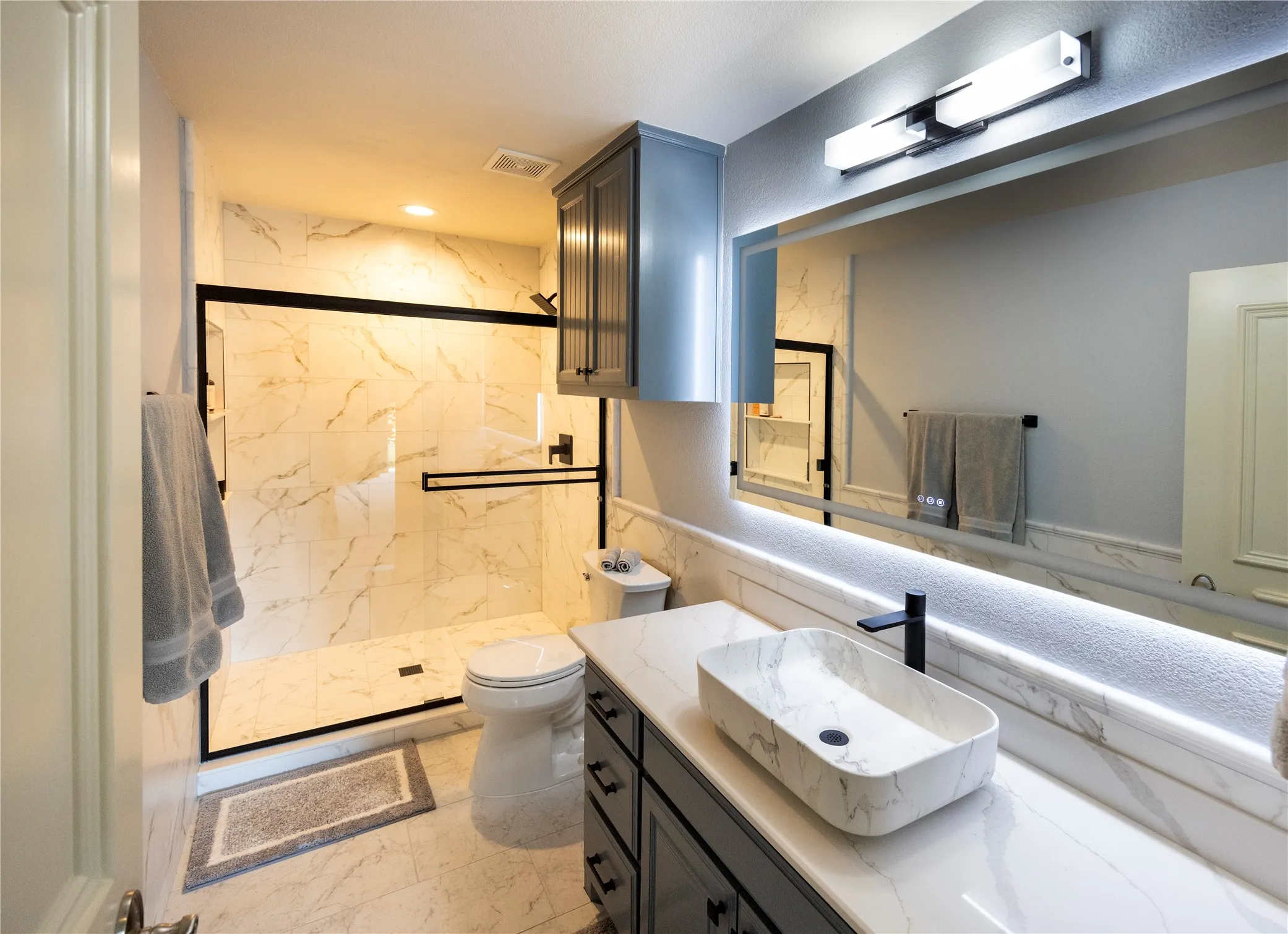 Single Family Residence For Sale in Tarrant County , 2109 Miracle Point Drive, Southlake, Texas 76092, 5 Bedroom, 6 Bathroom, 4 Garage spaces, 5,972 Sqft, built in 2006, mls#21399542, Real Estate Agent in Southlake, Homes For Sale in Tarrant county, Homes For Sale in Southlake, Realtor in Southlake Texas, Real Estate Brokerage Independent Realty Texas, Luminita Cordes Realtor