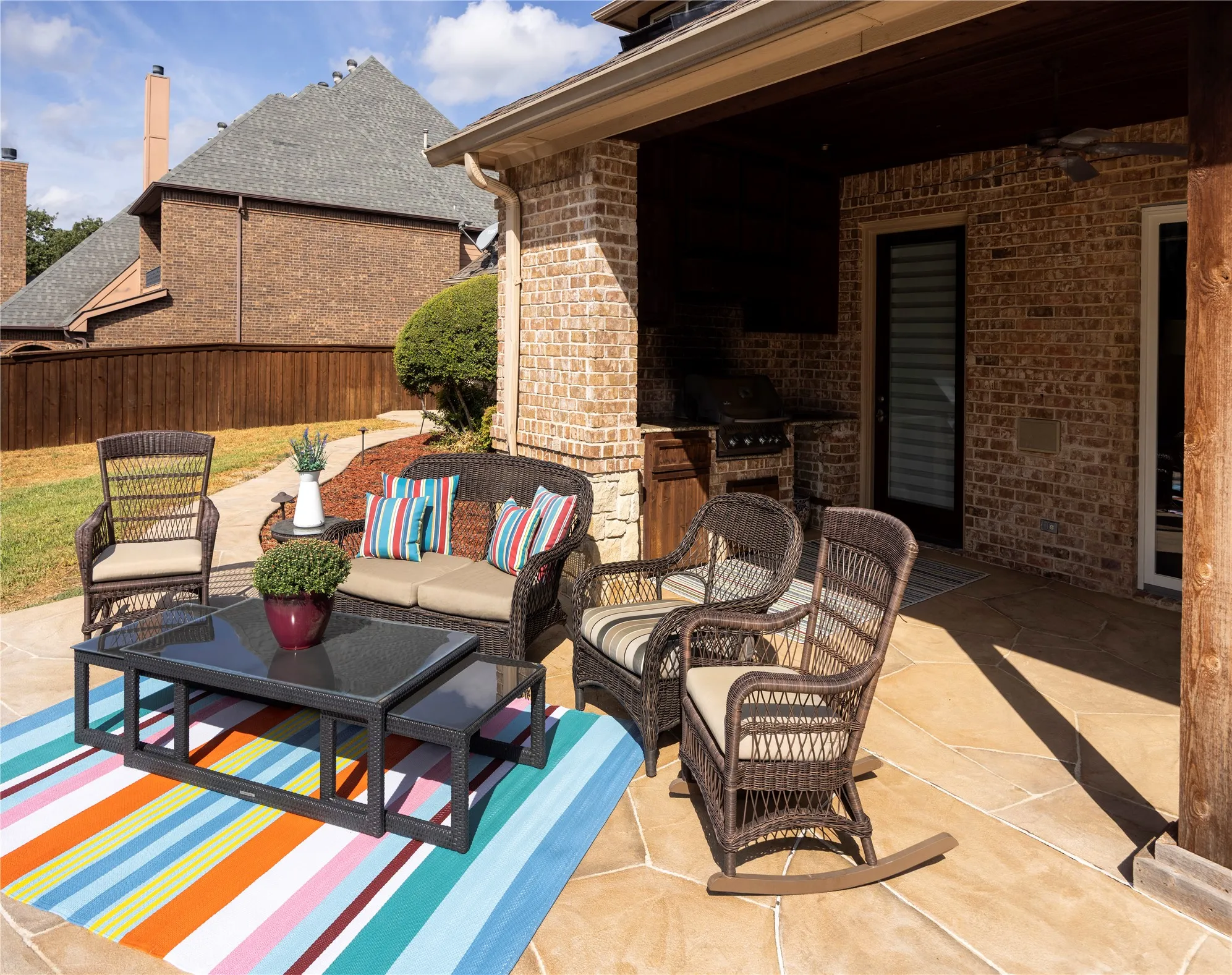Single Family Residence For Sale in Tarrant County , 2109 Miracle Point Drive, Southlake, Texas 76092, 5 Bedroom, 6 Bathroom, 4 Garage spaces, 5,972 Sqft, built in 2006, mls#21399542, Real Estate Agent in Southlake, Homes For Sale in Tarrant county, Homes For Sale in Southlake, Realtor in Southlake Texas, Real Estate Brokerage Independent Realty Texas, Luminita Cordes Realtor