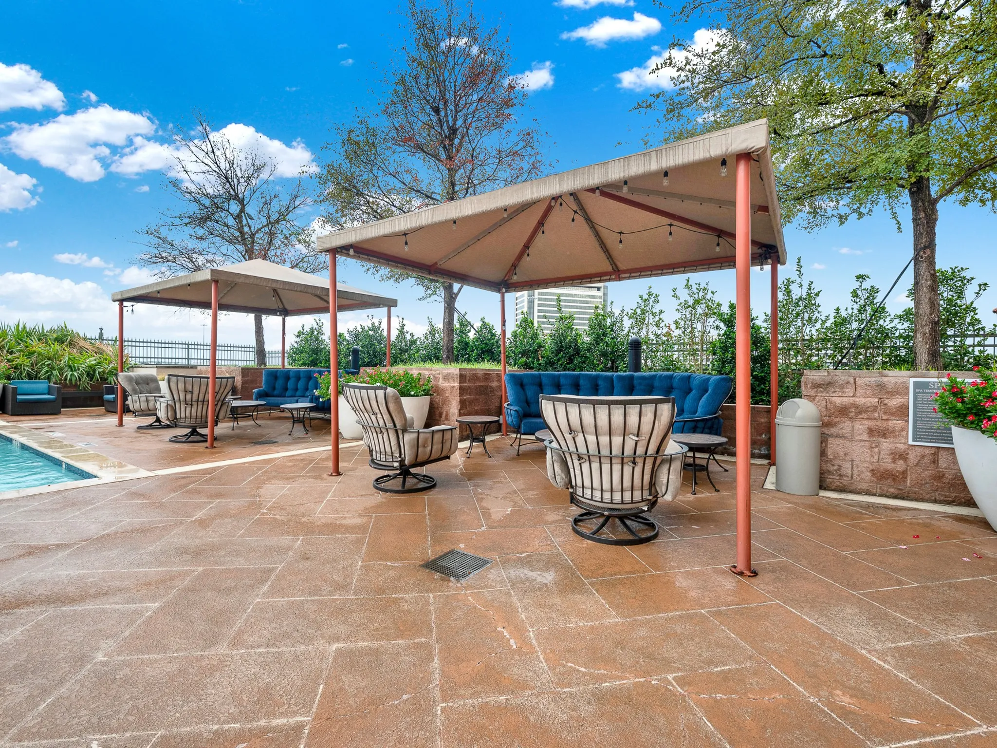 Condominium For Sale in Dallas County , 330 Las Colinas Boulevard E 228, Irving, Texas 75039, 1 Bedroom, 1 Bathroom, 1 Garage spaces, 733 Sqft, built in 2001, mls#21401357, Real Estate Agent in Irving, Homes For Sale in Dallas county, Homes For Sale in Irving, Realtor in Irving Texas, Real Estate Brokerage Independent Realty Texas, Luminita Cordes Realtor