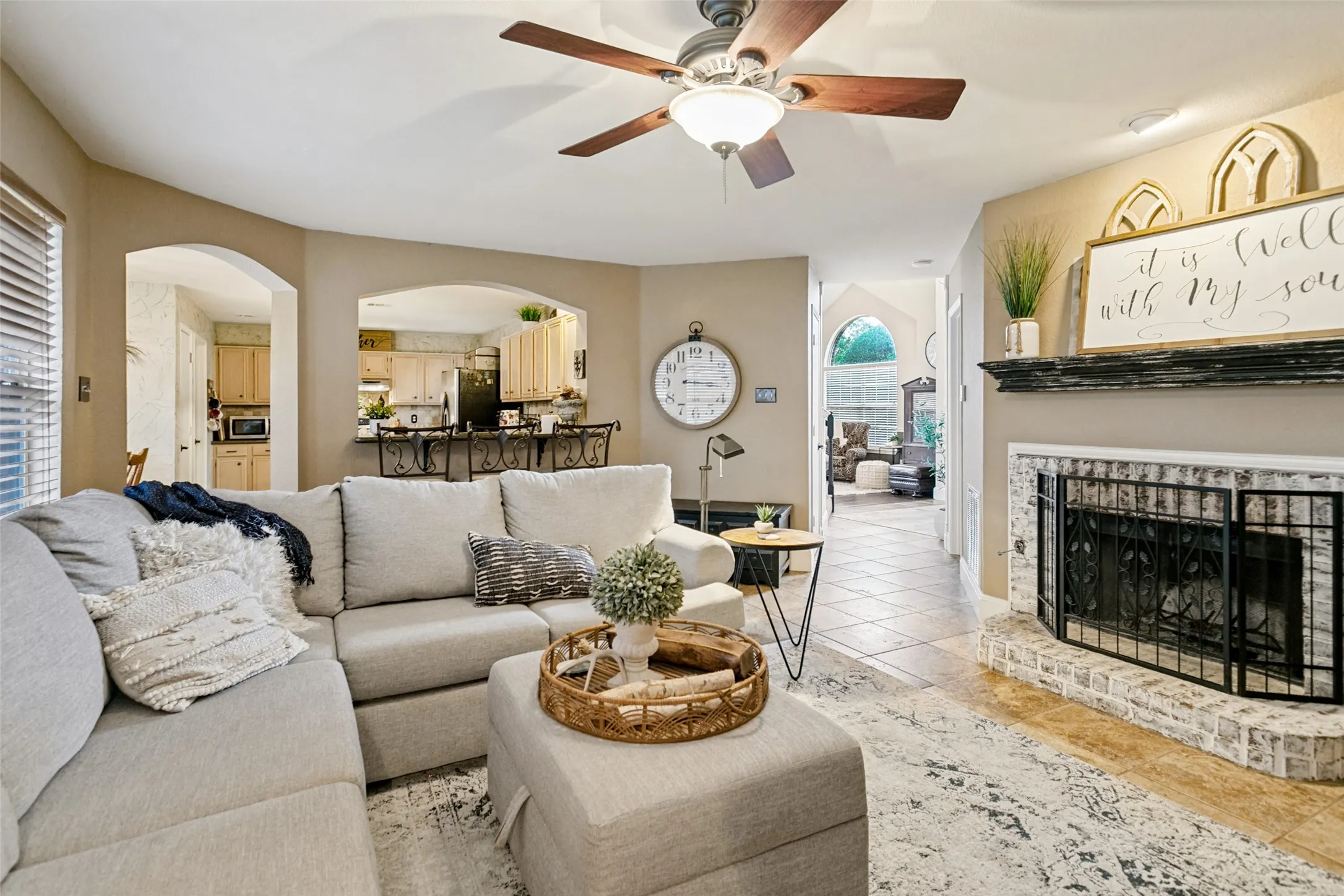 Single Family Residence For Sale in Collin County , 838 Heritage Parkway S, Allen, Texas 75002, 4 Bedroom, 3 Bathroom, 2 Garage spaces, 2,340 Sqft, built in 1994, mls#21400066, Real Estate Agent in Allen, Homes For Sale in Collin county, Homes For Sale in Allen, Realtor in Allen Texas, Real Estate Brokerage Independent Realty Texas, Luminita Cordes Realtor
