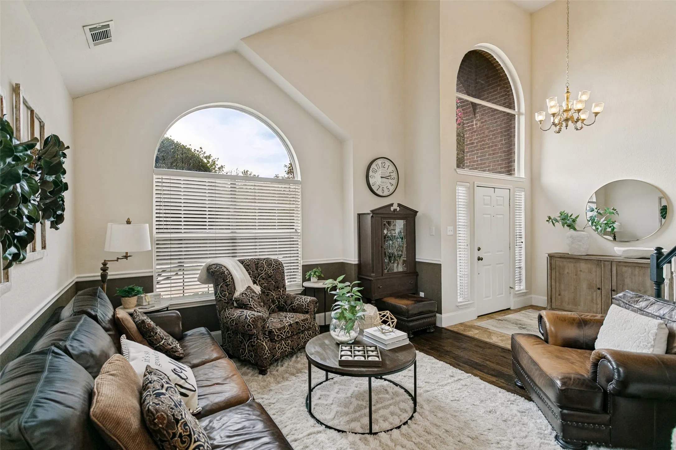 Single Family Residence For Sale in Collin County , 838 Heritage Parkway S, Allen, Texas 75002, 4 Bedroom, 3 Bathroom, 2 Garage spaces, 2,340 Sqft, built in 1994, mls#21400066, Real Estate Agent in Allen, Homes For Sale in Collin county, Homes For Sale in Allen, Realtor in Allen Texas, Real Estate Brokerage Independent Realty Texas, Luminita Cordes Realtor