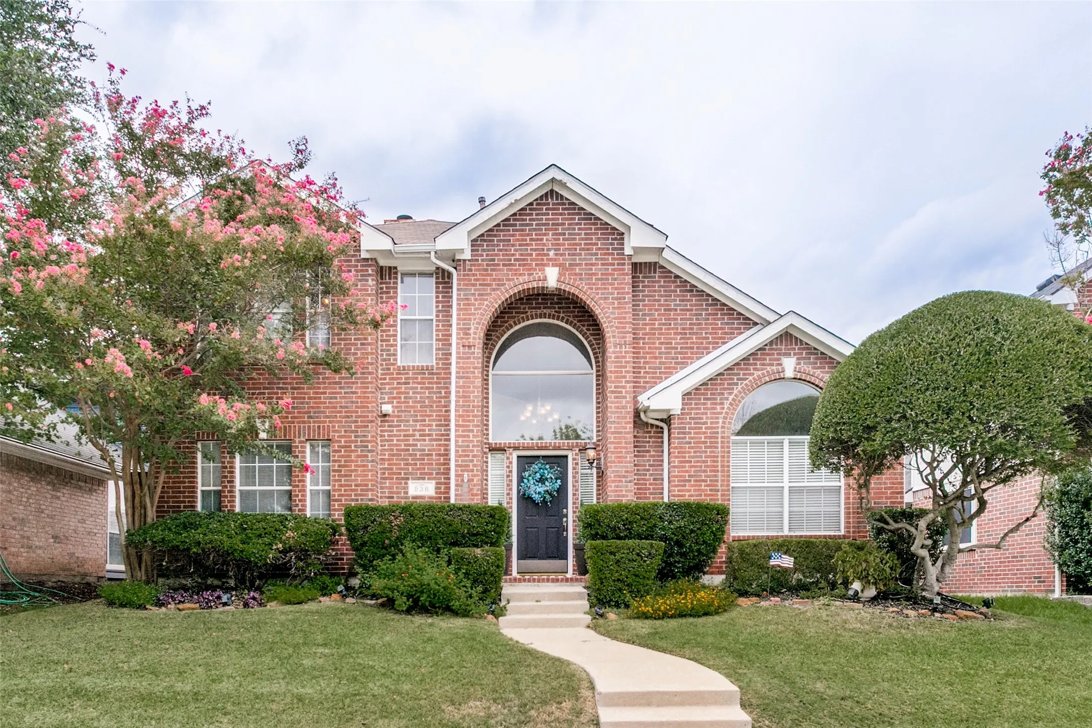 Single Family Residence For Sale in Collin County , 838 Heritage Parkway S, Allen, Texas 75002, 4 Bedroom, 3 Bathroom, 2 Garage spaces, 2,340 Sqft, built in 1994, mls#21400066, Real Estate Agent in Allen, Homes For Sale in Collin county, Homes For Sale in Allen, Realtor in Allen Texas, Real Estate Brokerage Independent Realty Texas, Luminita Cordes Realtor