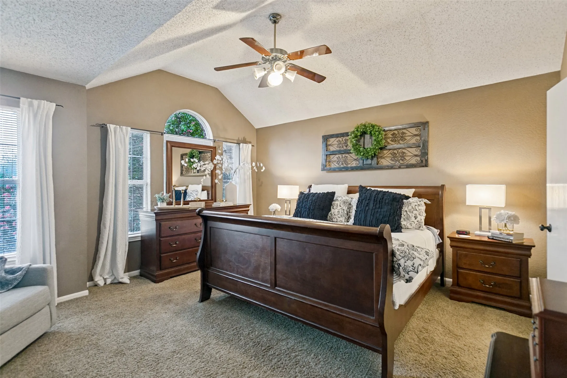 Single Family Residence For Sale in Collin County , 838 Heritage Parkway S, Allen, Texas 75002, 4 Bedroom, 3 Bathroom, 2 Garage spaces, 2,340 Sqft, built in 1994, mls#21400066, Real Estate Agent in Allen, Homes For Sale in Collin county, Homes For Sale in Allen, Realtor in Allen Texas, Real Estate Brokerage Independent Realty Texas, Luminita Cordes Realtor