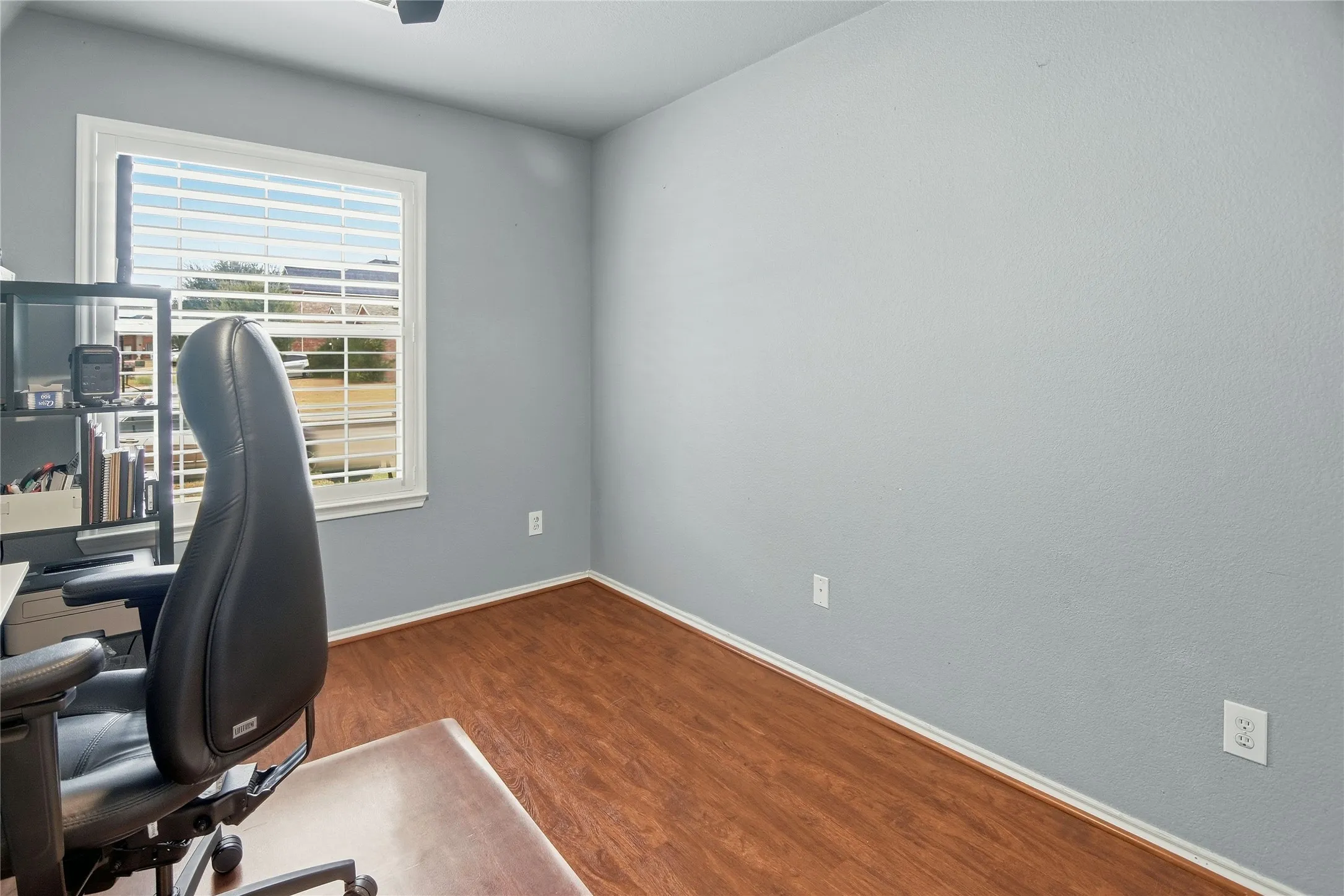 Single Family Residence For Sale in Tarrant County , 5725 Lionfish Way, Fort Worth, Texas 76131, 3 Bedroom, 2 Bathroom, 2 Garage spaces, 1,839 Sqft, built in 2004, mls#21401698, Real Estate Agent in Fort Worth, Homes For Sale in Tarrant county, Homes For Sale in Fort Worth, Realtor in Fort Worth Texas, Real Estate Brokerage Independent Realty Texas, Luminita Cordes Realtor