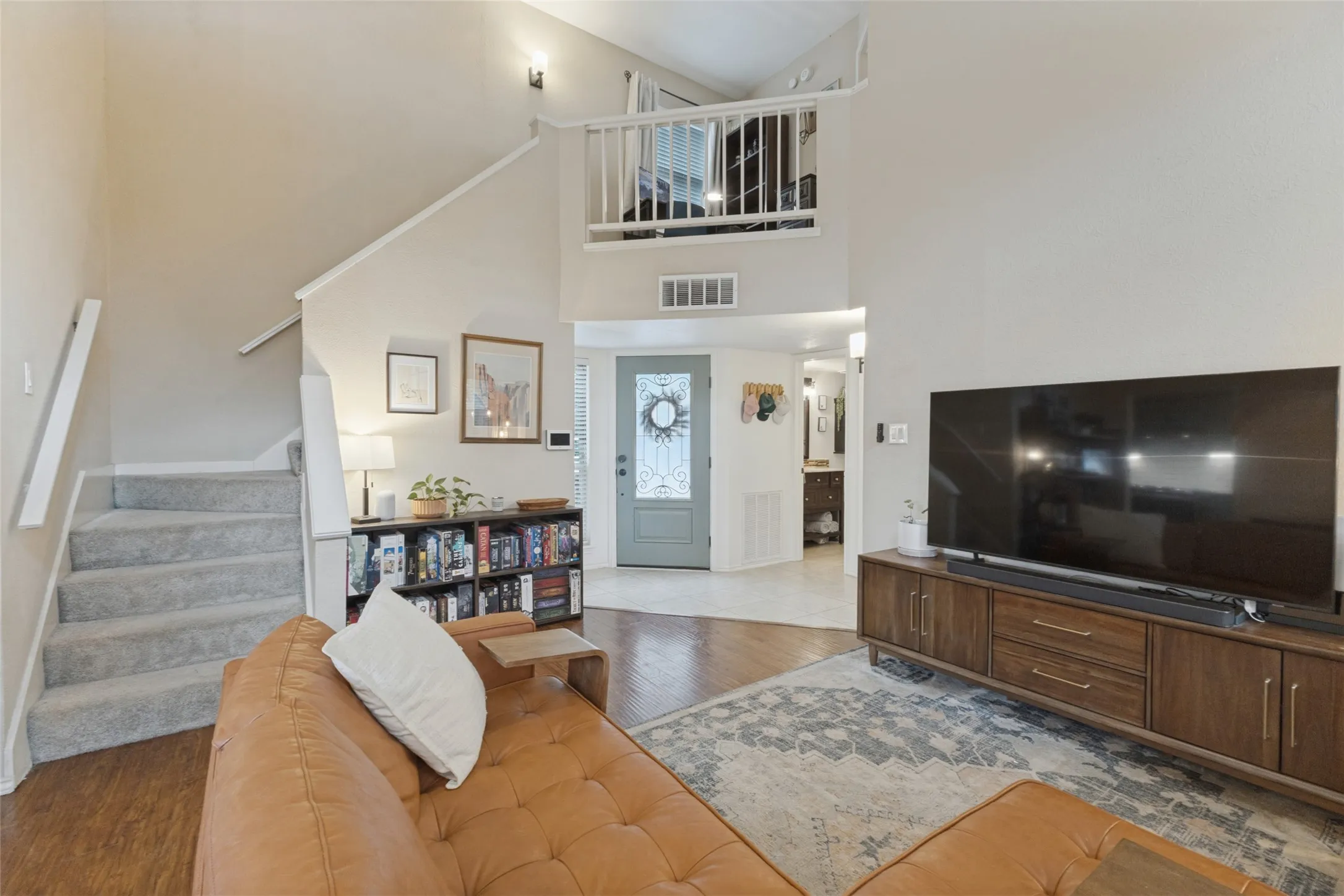 Single Family Residence For Sale in Denton County , 2715 Harbinger Lane, Dallas, Texas 75287, 2 Bedroom, 2 Bathroom, 1 Garage spaces, 1,182 Sqft, built in 1984, mls#21401525, Real Estate Agent in Dallas, Homes For Sale in Denton county, Homes For Sale in Dallas, Realtor in Dallas Texas, Real Estate Brokerage Independent Realty Texas, Luminita Cordes Realtor