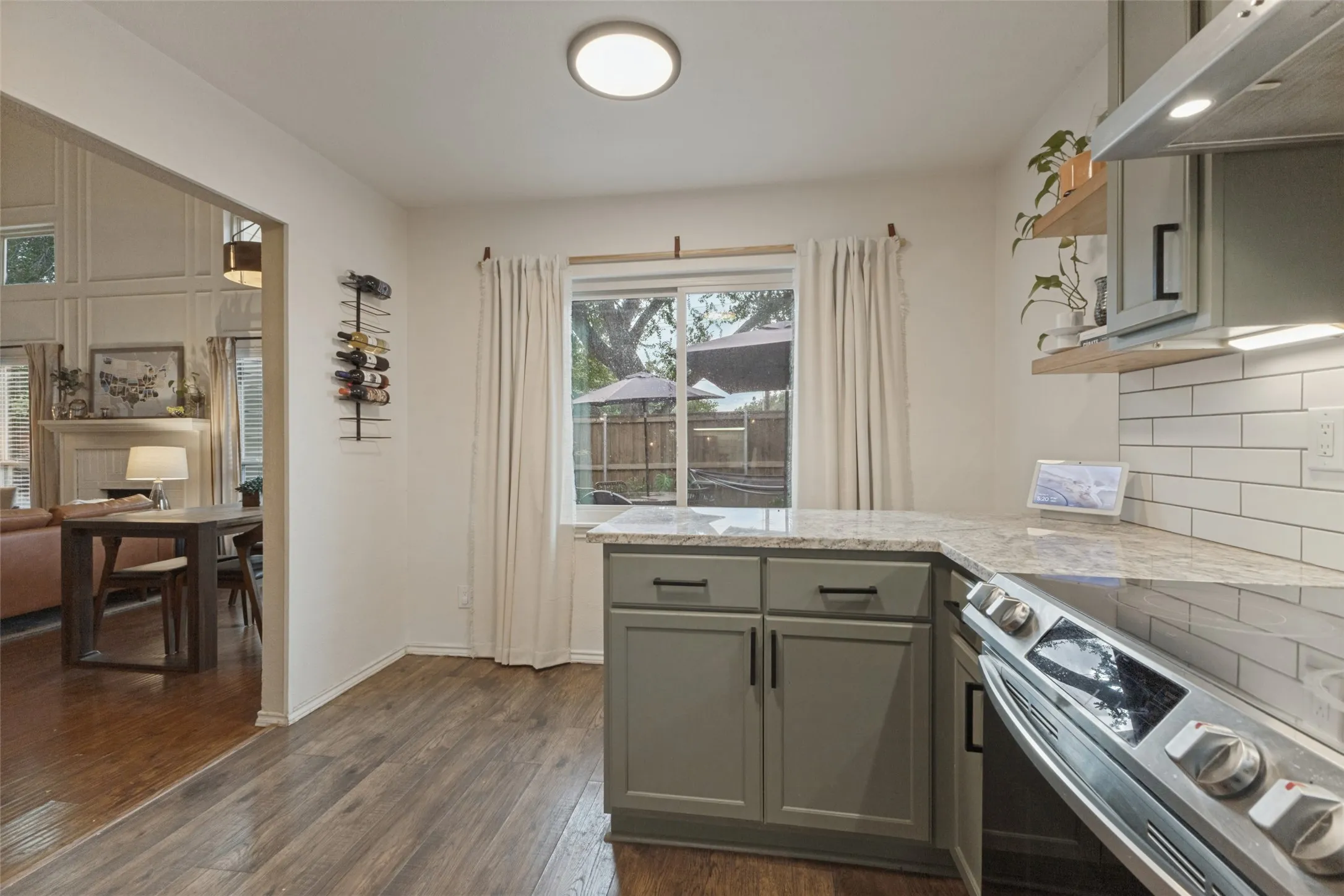 Single Family Residence For Sale in Denton County , 2715 Harbinger Lane, Dallas, Texas 75287, 2 Bedroom, 2 Bathroom, 1 Garage spaces, 1,182 Sqft, built in 1984, mls#21401525, Real Estate Agent in Dallas, Homes For Sale in Denton county, Homes For Sale in Dallas, Realtor in Dallas Texas, Real Estate Brokerage Independent Realty Texas, Luminita Cordes Realtor