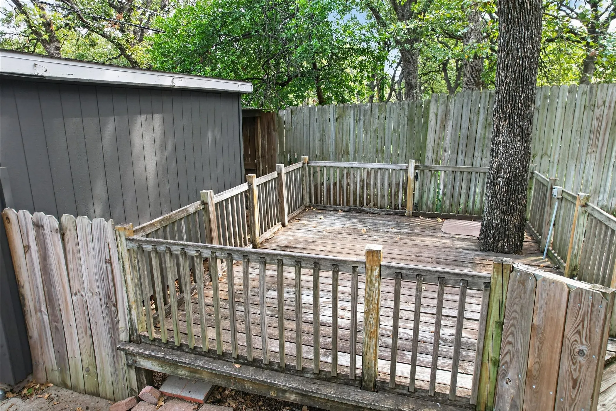 Single Family Residence For Sale in Tarrant County , 1708 Cimarron Trail, Hurst, Texas 76054, 4 Bedroom, 2 Bathroom, 2 Garage spaces, 2,421 Sqft, built in 1962, mls#21401708, Real Estate Agent in Hurst, Homes For Sale in Tarrant county, Homes For Sale in Hurst, Realtor in Hurst Texas, Real Estate Brokerage Independent Realty Texas, Luminita Cordes Realtor