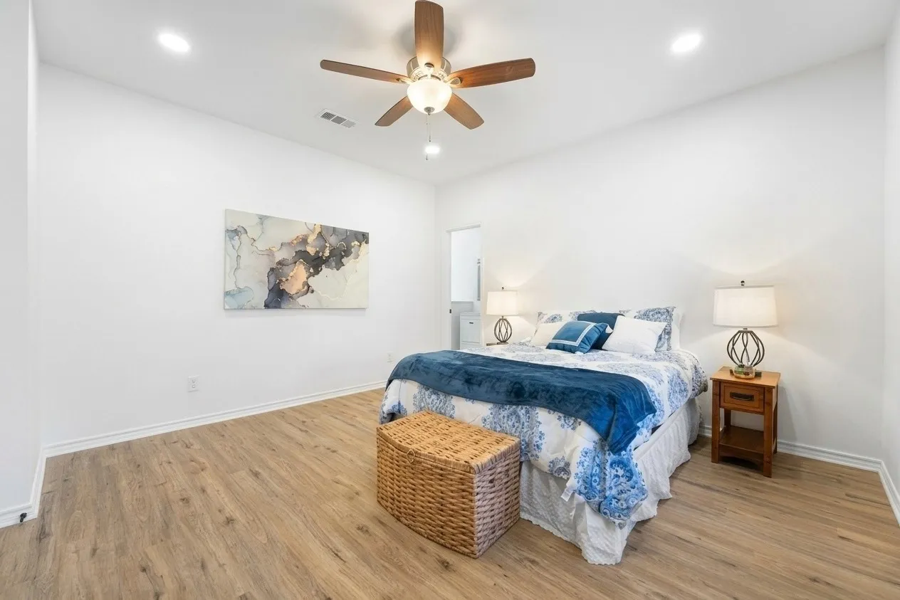 Single Family Residence For Sale in Collin County , 7022 Cottonwood Circle, Sachse, Texas 75048, 4 Bedroom, 3 Bathroom, 2 Garage spaces, 2,617 Sqft, built in 1994, mls#21401603, Real Estate Agent in Sachse, Homes For Sale in Collin county, Homes For Sale in Sachse, Realtor in Sachse Texas, Real Estate Brokerage Independent Realty Texas, Luminita Cordes Realtor