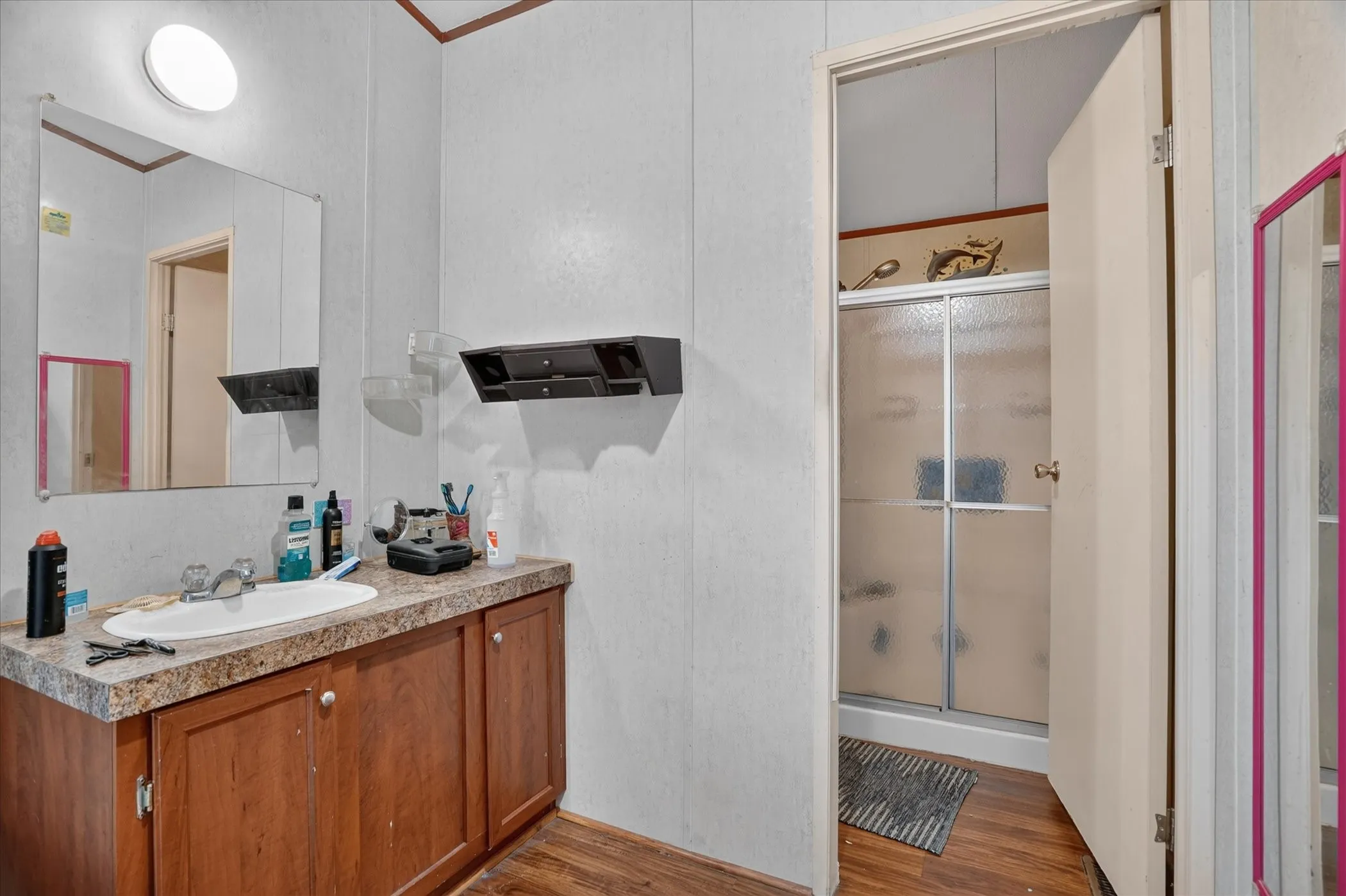 Manufactured Home For Sale in Hood County , 5703 N Sunchase Drive, Granbury, Texas 76049, 3 Bedroom, 2 Bathroom, Garage spaces, 1,216 Sqft, built in 2007, mls#21401713, Real Estate Agent in Granbury, Homes For Sale in Hood county, Homes For Sale in Granbury, Realtor in Granbury Texas, Real Estate Brokerage Independent Realty Texas, Luminita Cordes Realtor