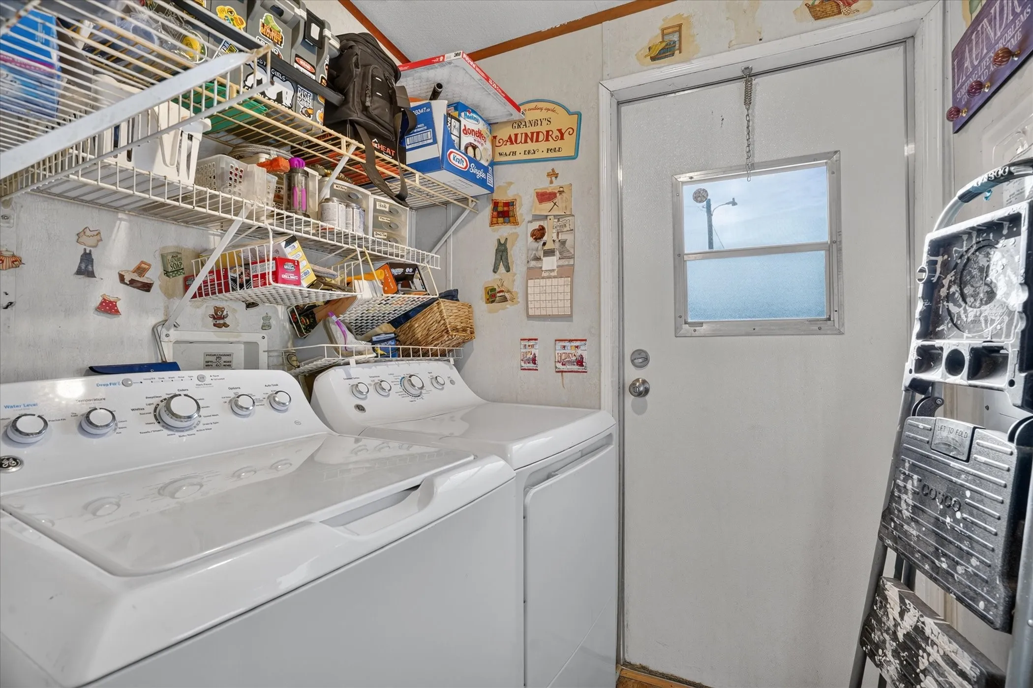 Manufactured Home For Sale in Hood County , 5703 N Sunchase Drive, Granbury, Texas 76049, 3 Bedroom, 2 Bathroom, Garage spaces, 1,216 Sqft, built in 2007, mls#21401713, Real Estate Agent in Granbury, Homes For Sale in Hood county, Homes For Sale in Granbury, Realtor in Granbury Texas, Real Estate Brokerage Independent Realty Texas, Luminita Cordes Realtor